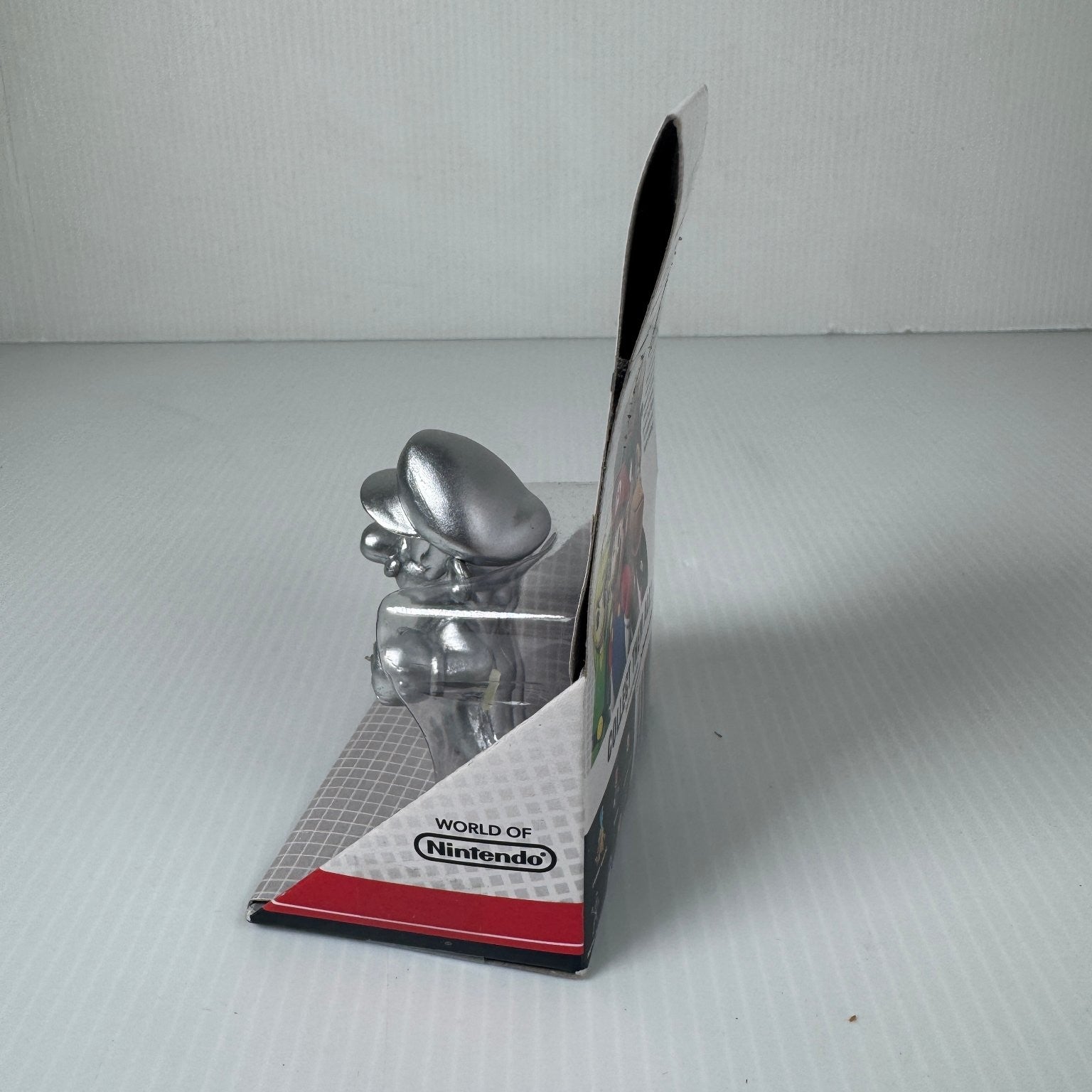 World of Nintendo Silver Metal Mario 2.5" Collectible Figure Super Mario