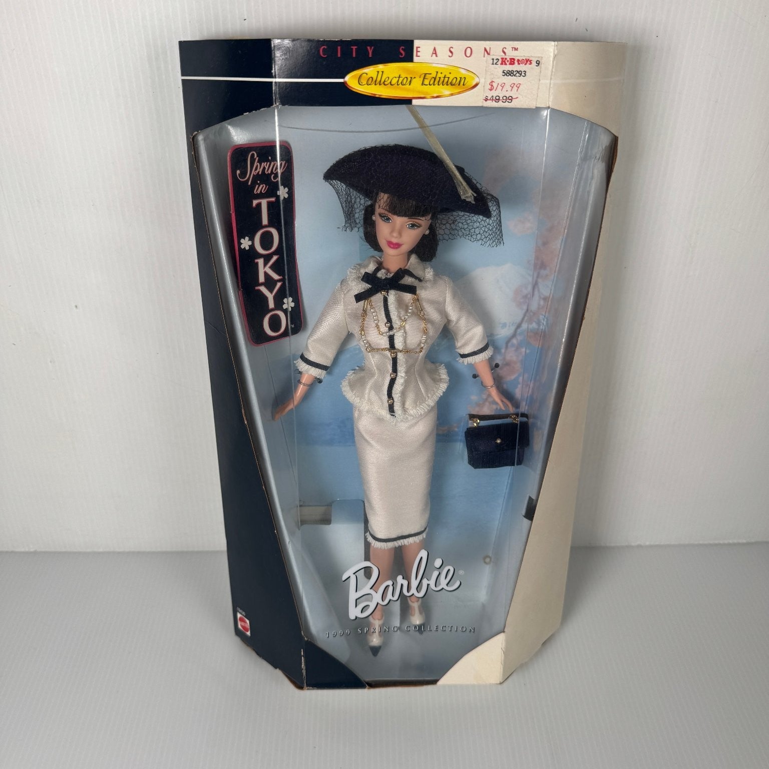 Mattel Barbie Spring in Tokyo 1999 Collector Edition Doll 11.5 Inch