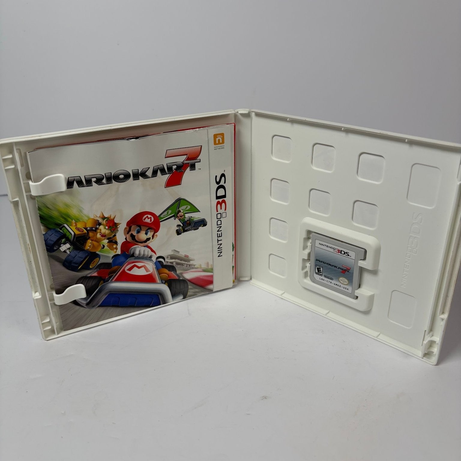 Mario Kart 7 Nintendo 3DS Video Game Multiplayer Racing 3D Complete CIB