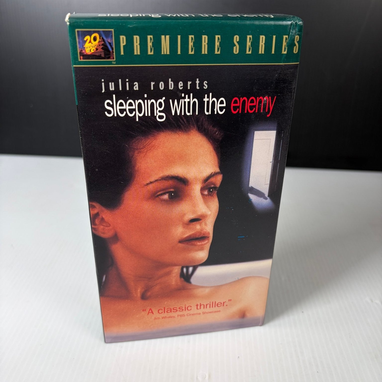 Sleeping with the Enemy VHS 1991 Thriller Julia Roberts 20th Century Fox