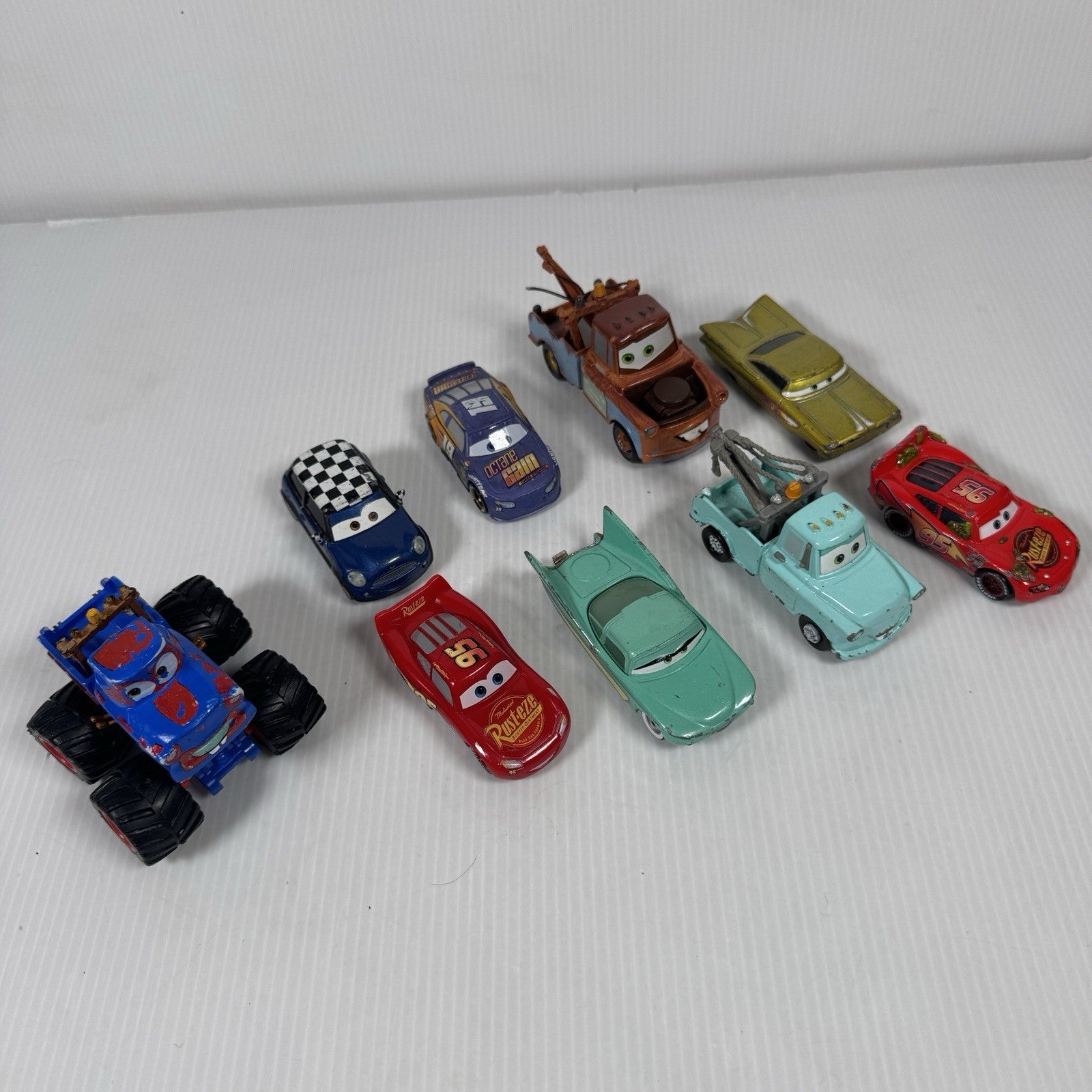 Lot Of Disney Pixar Cars Diecast & Plastic Toys Mater, Lightning McQueen & More