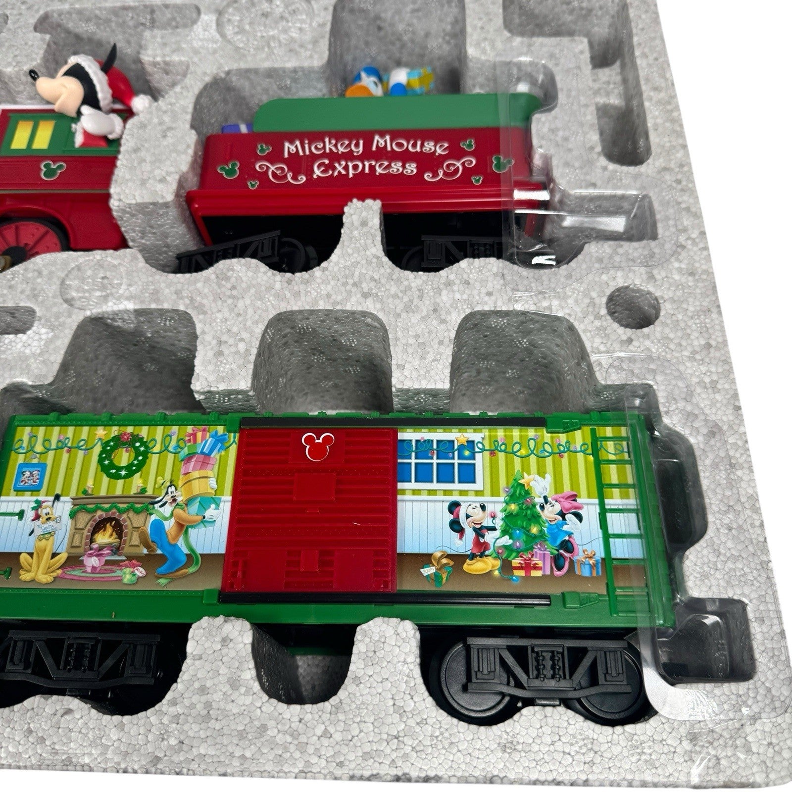 Lionel Mickey Mouse Disney 2021 Christmas Rail Road Train Set 7-11773 Tested