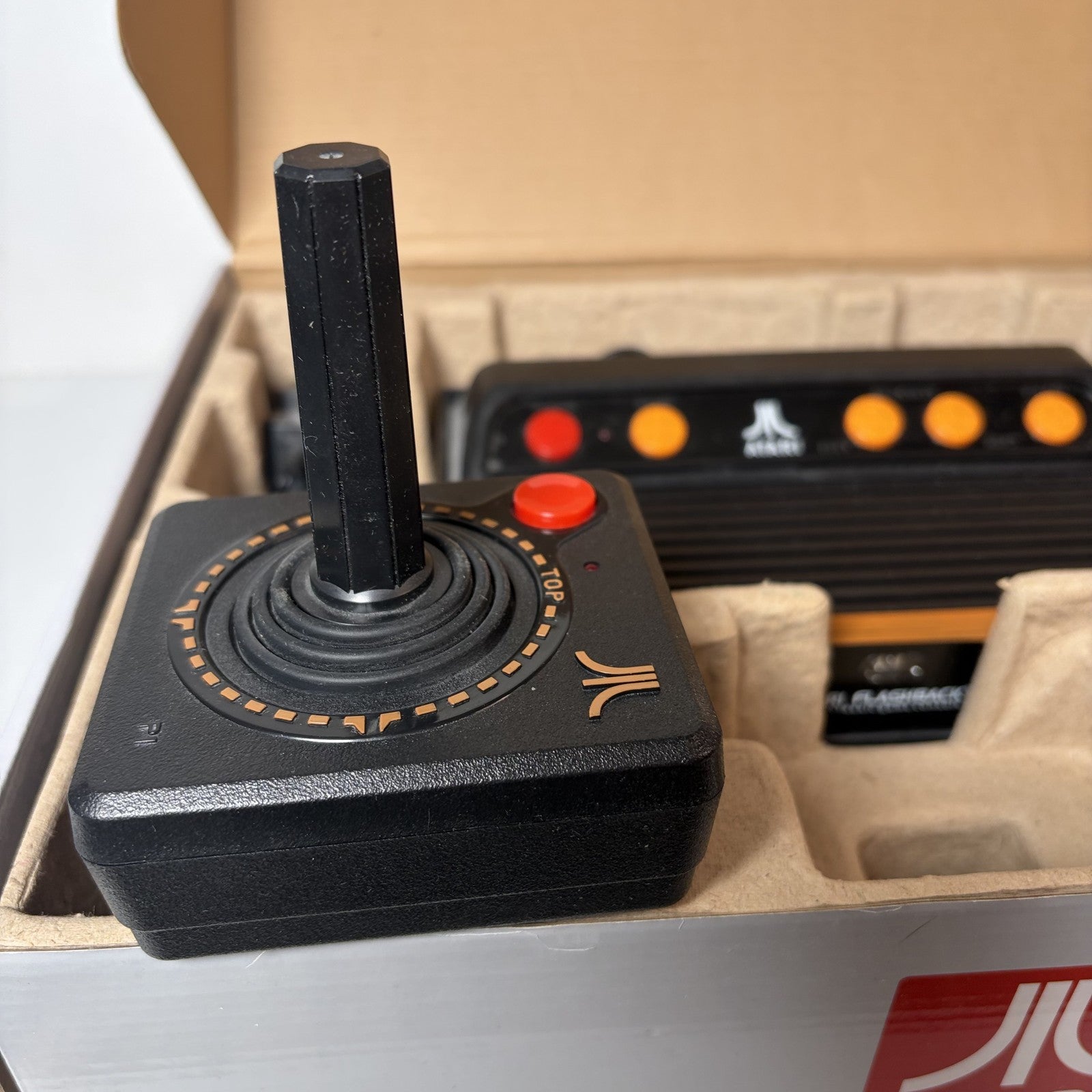 Atari Flashback 4 Classic Game Console 40th Anniversary in Box 2 Joysticks