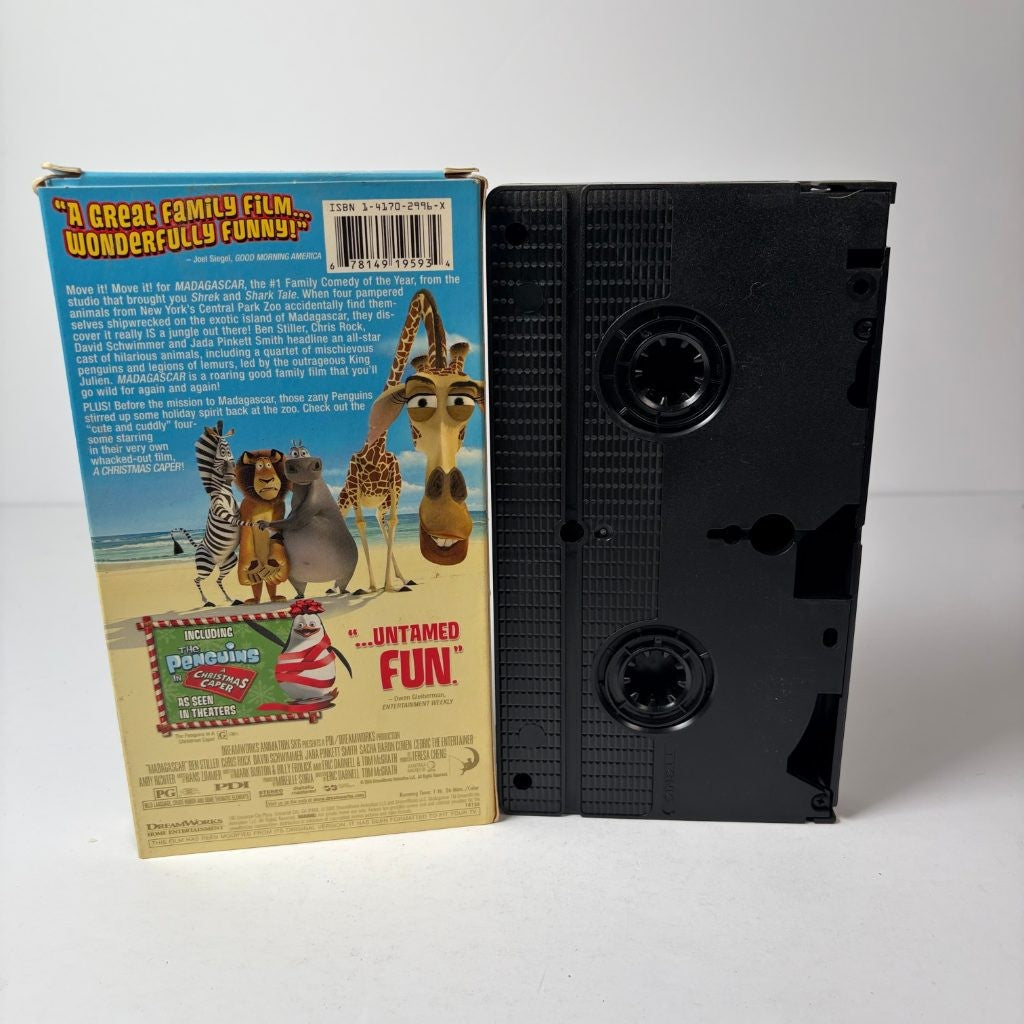 Madagascar VHS DreamWorks 2005 Animated Includes Penguins Christmas Caper