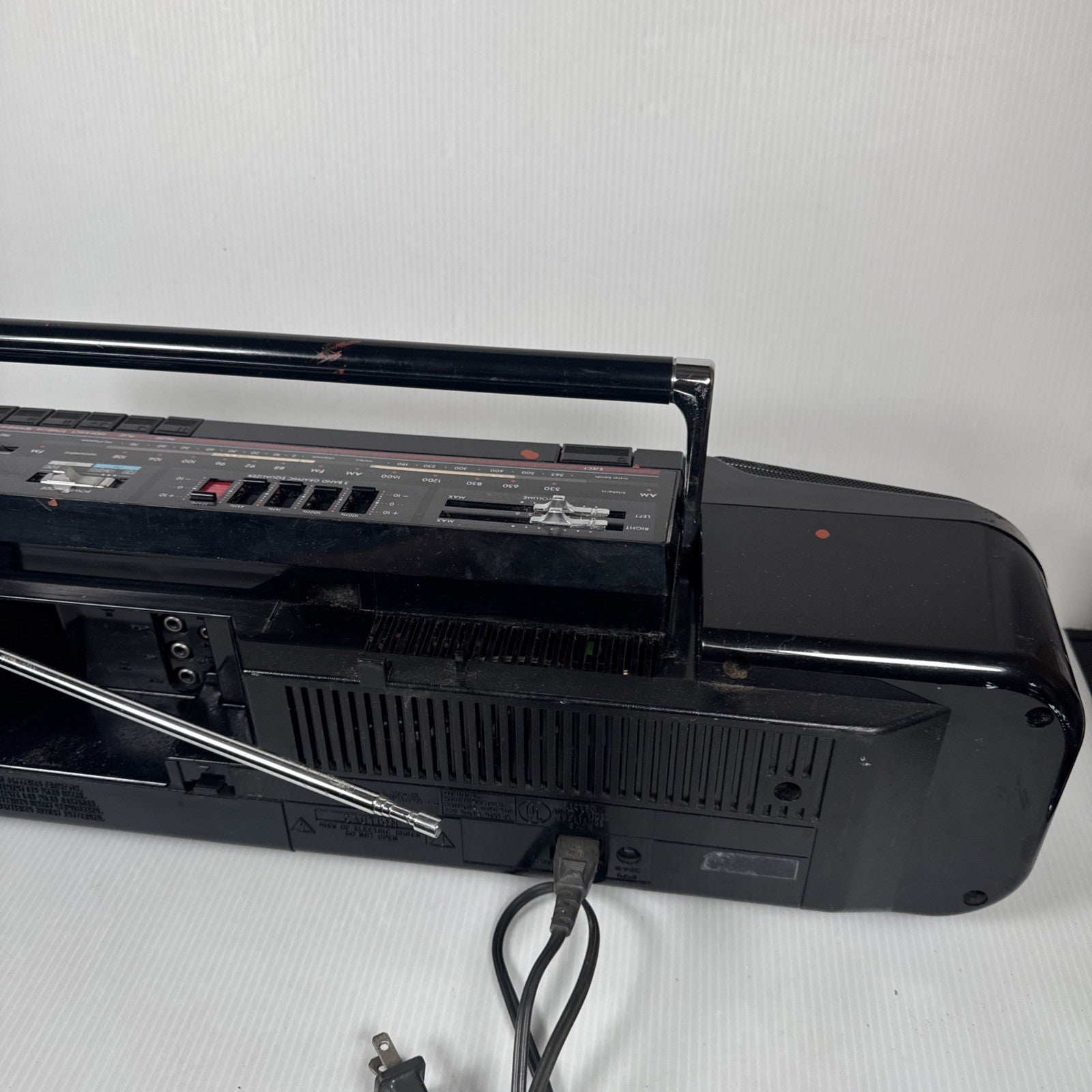 Magnavox D8880 Disc Radio Cassette Recorder CD Works, Cassette Eats Tape AS IS