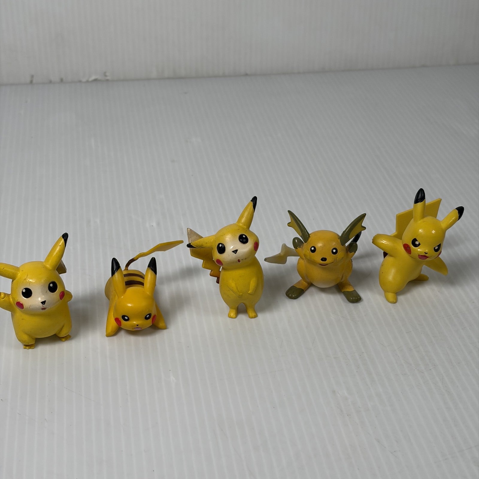 Vintage Pokemon Pikachu Raichu Tomy CGTSJ Mini-figure Lot of 5 PVC Figures