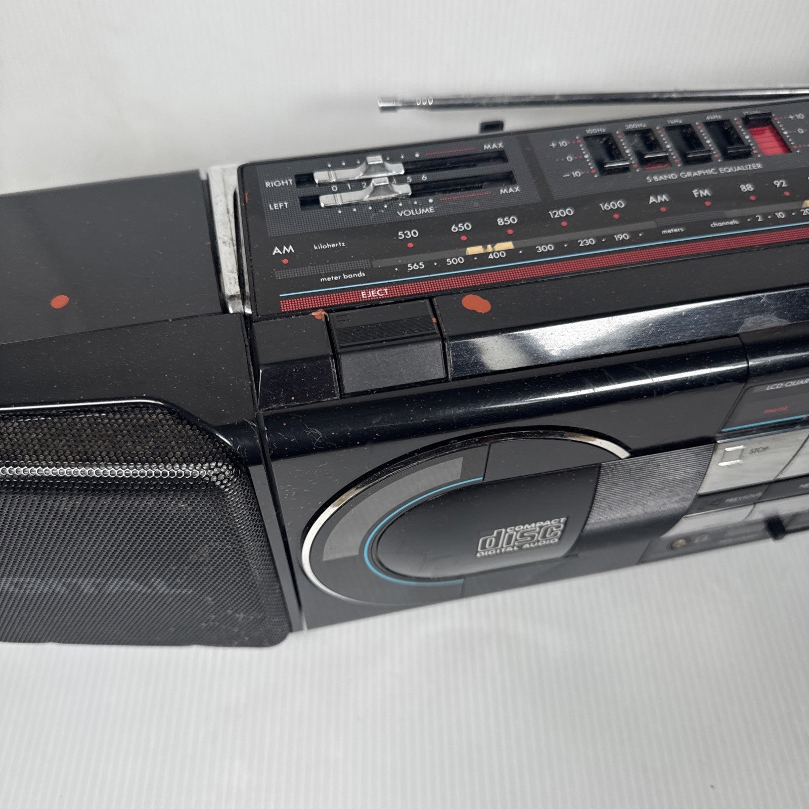 Magnavox D8880 Disc Radio Cassette Recorder CD Works, Cassette Eats Tape AS IS