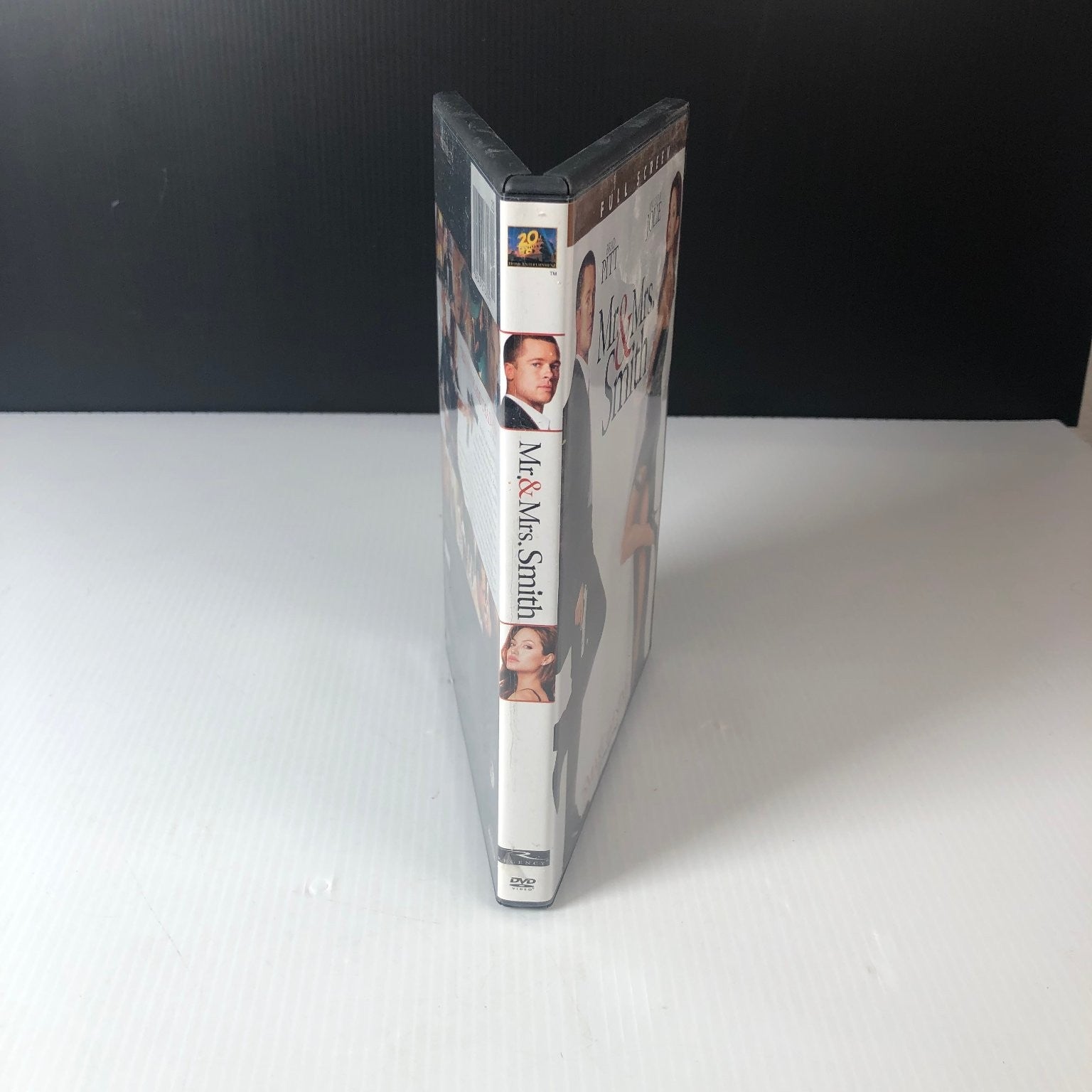 Mr. & Mrs. Smith DVD 2005 Full Screen Brad Pitt Angelina Jolie