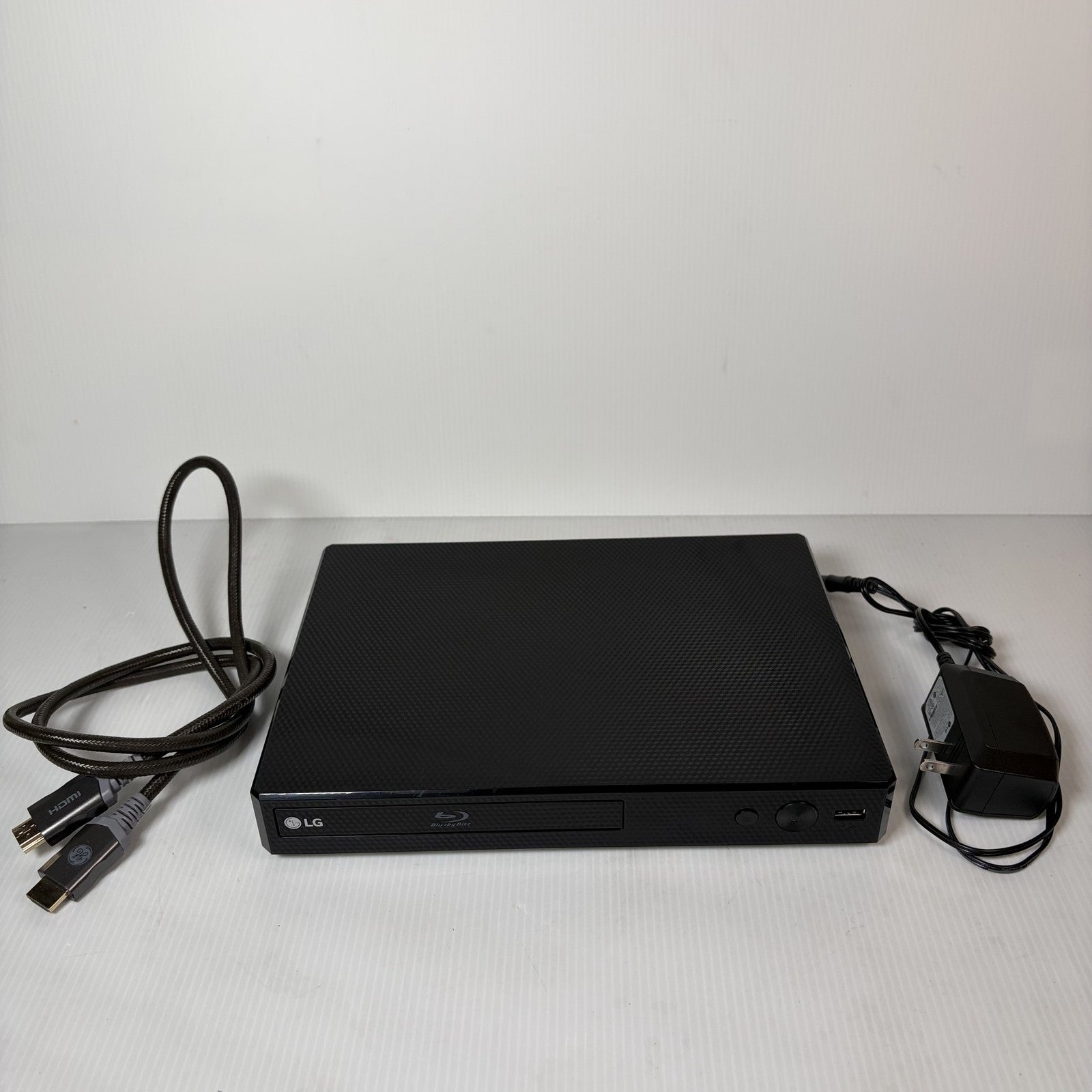 LG BP175 Blu-ray Disc DVD Player Full HD 1080p HDMI USB LAN Network Streaming