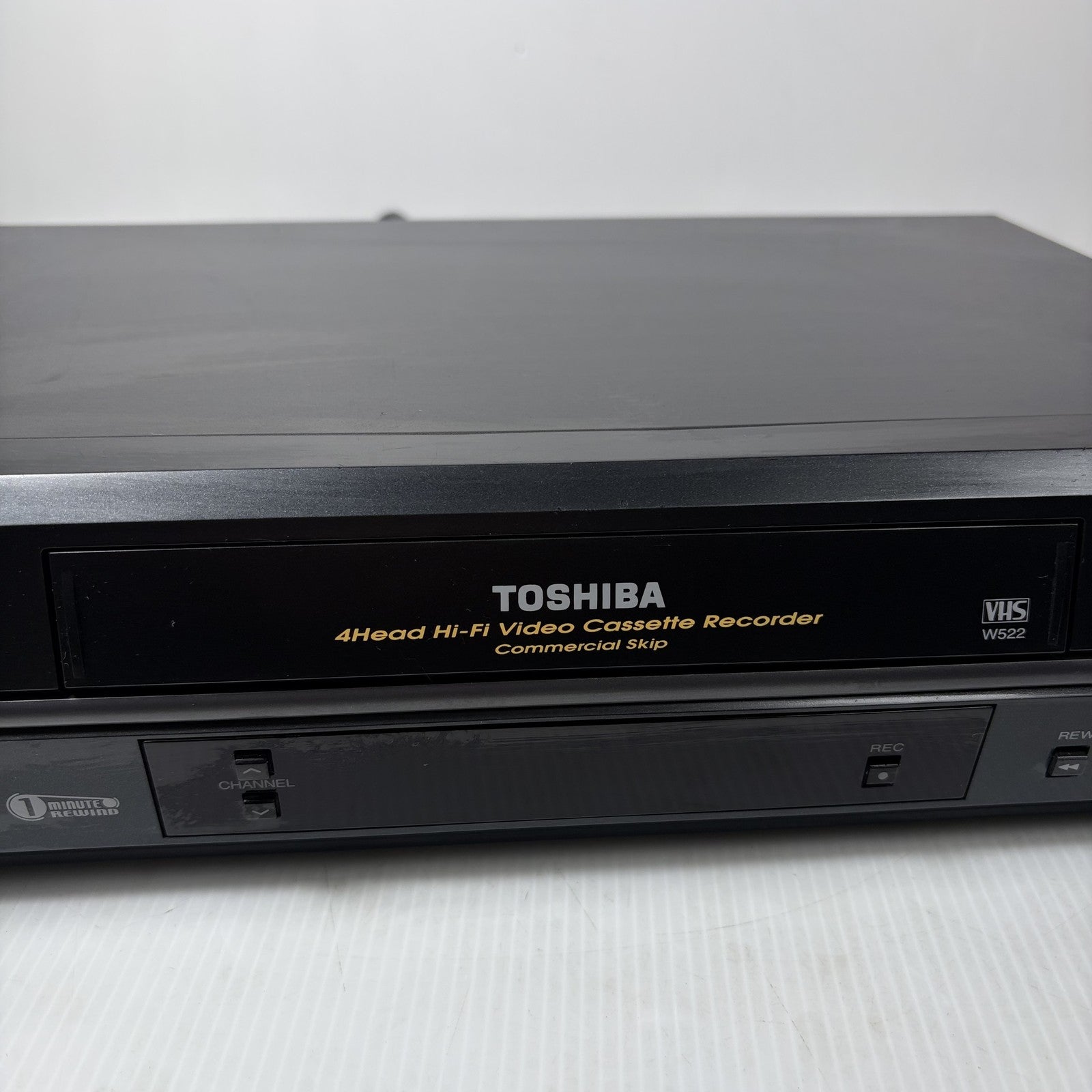 Toshiba W-522 4-Head Hi-Fi VHS VCR Video Cassette Recorder Commercial Skip