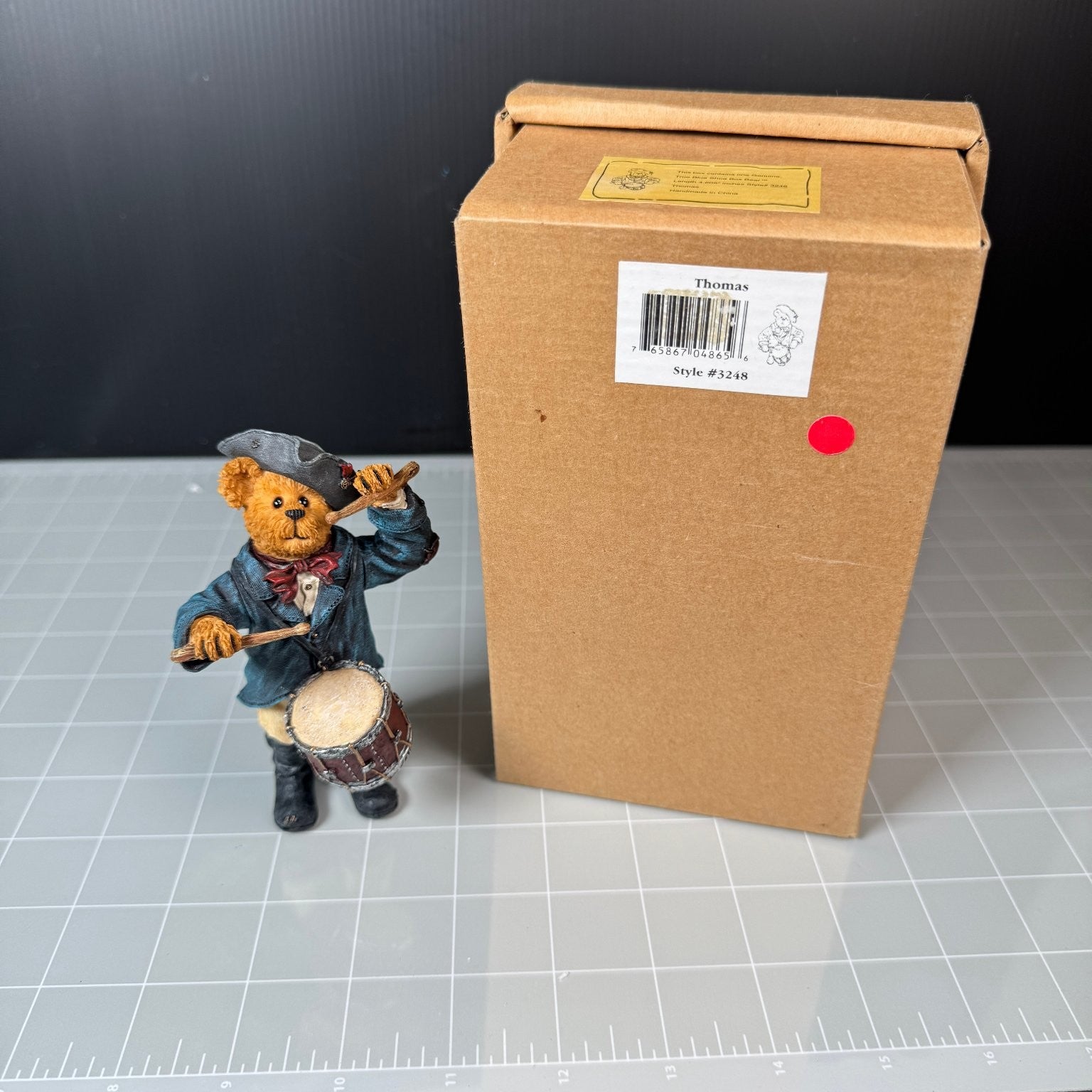 Thomas Drummer True Blue Shoe Box Bear Style 3248 Resin Figure in Original Box