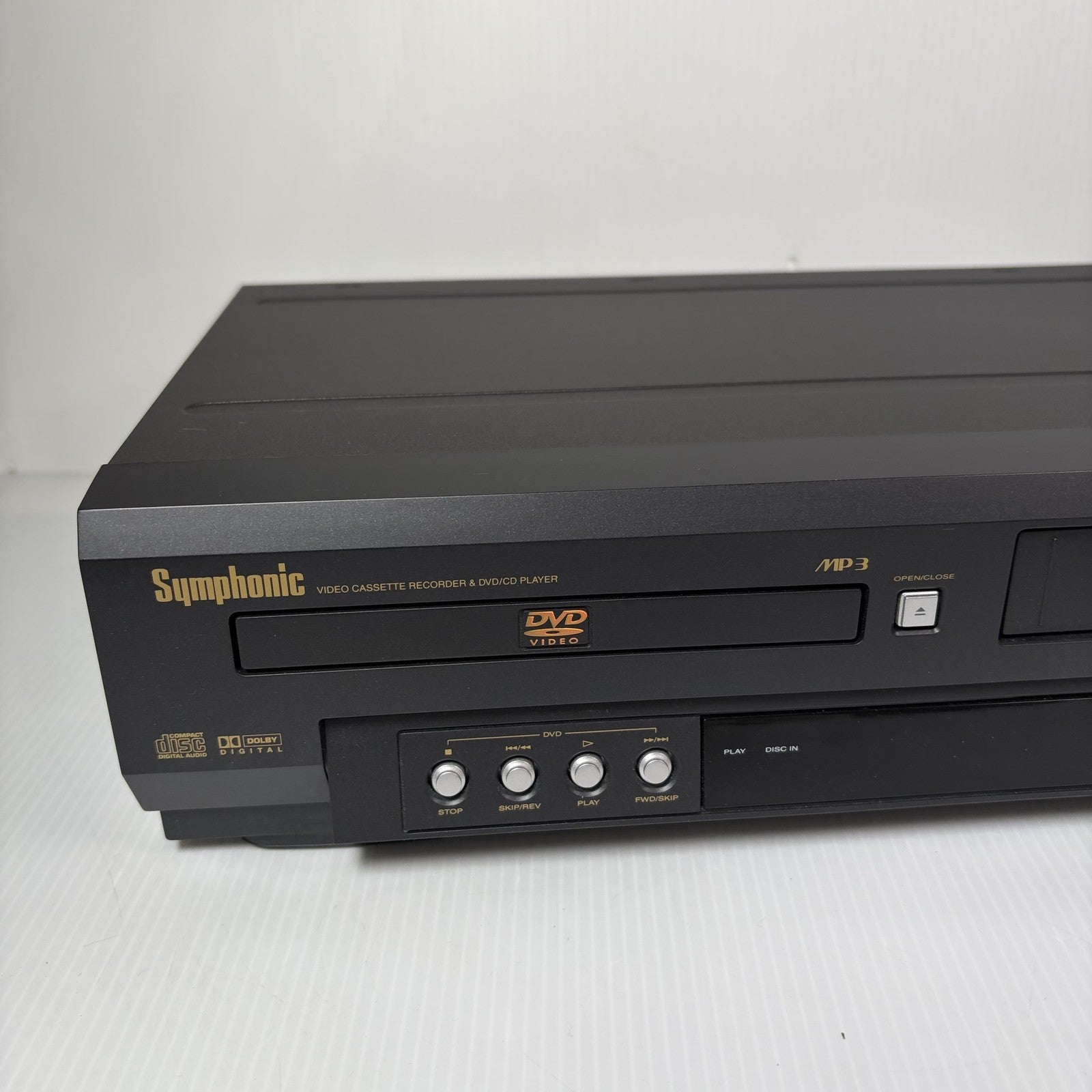 Symphonic WF805 VCR/DVD Combo Player VHS Hi-Fi 4 Head Recorder MP3 Dolby Digital