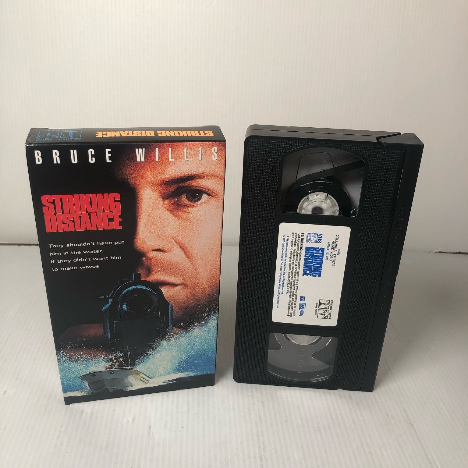 Striking Distance VHS 1993 Action Mystery Bruce Willis Columbia TriStar