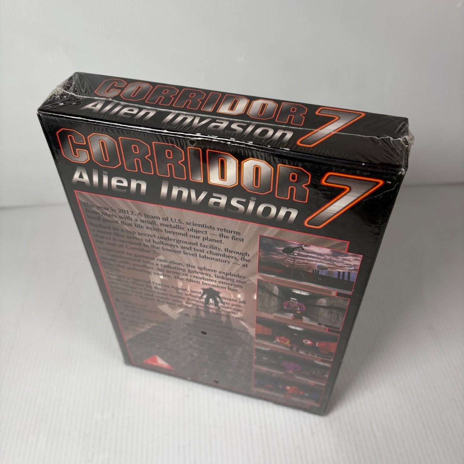 Corridor 7 Alien Invasion IBM PC Video Game FPS Sealed