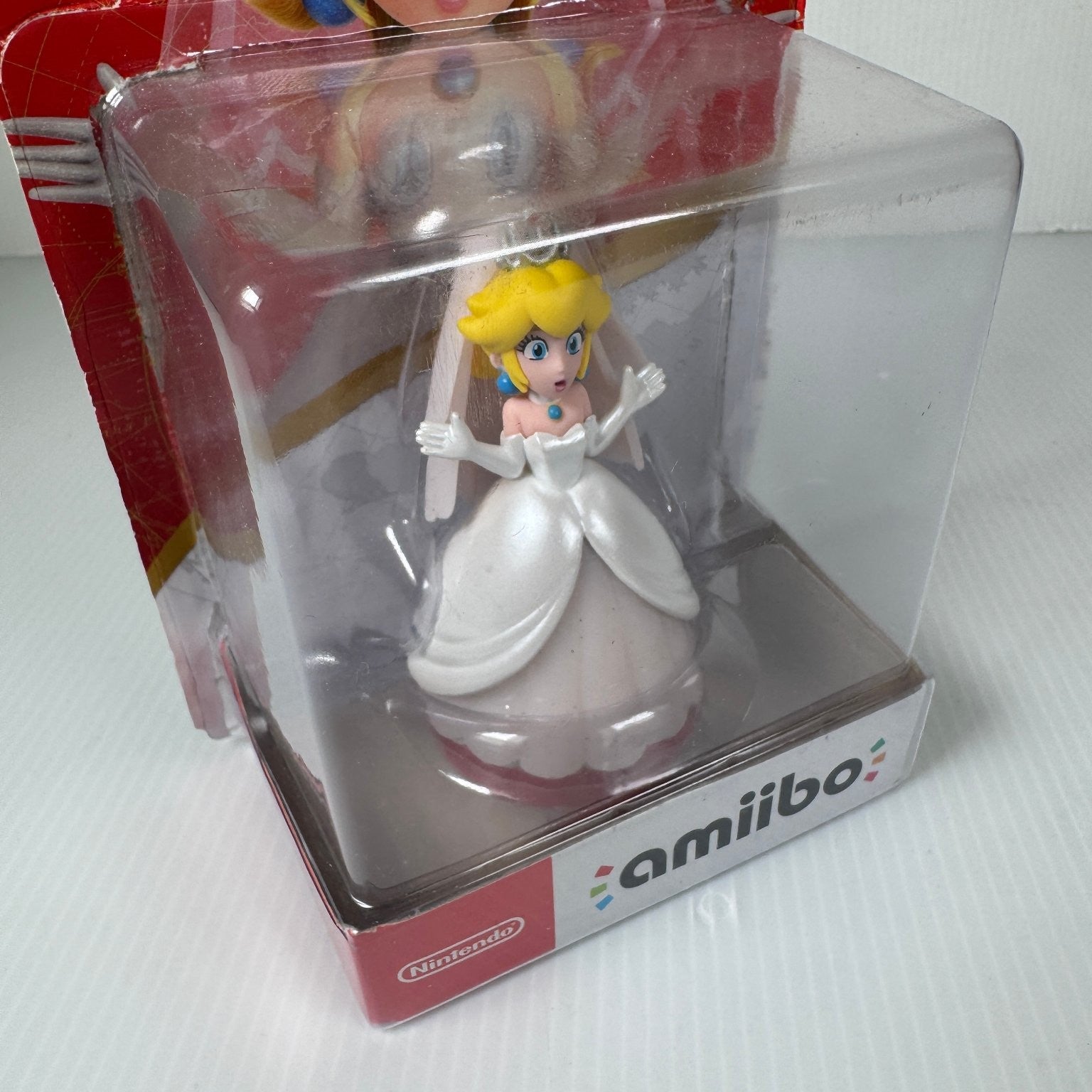 Nintendo Super Mario Odyssey Peach Amiibo Figure for Switch 3DS Wii U