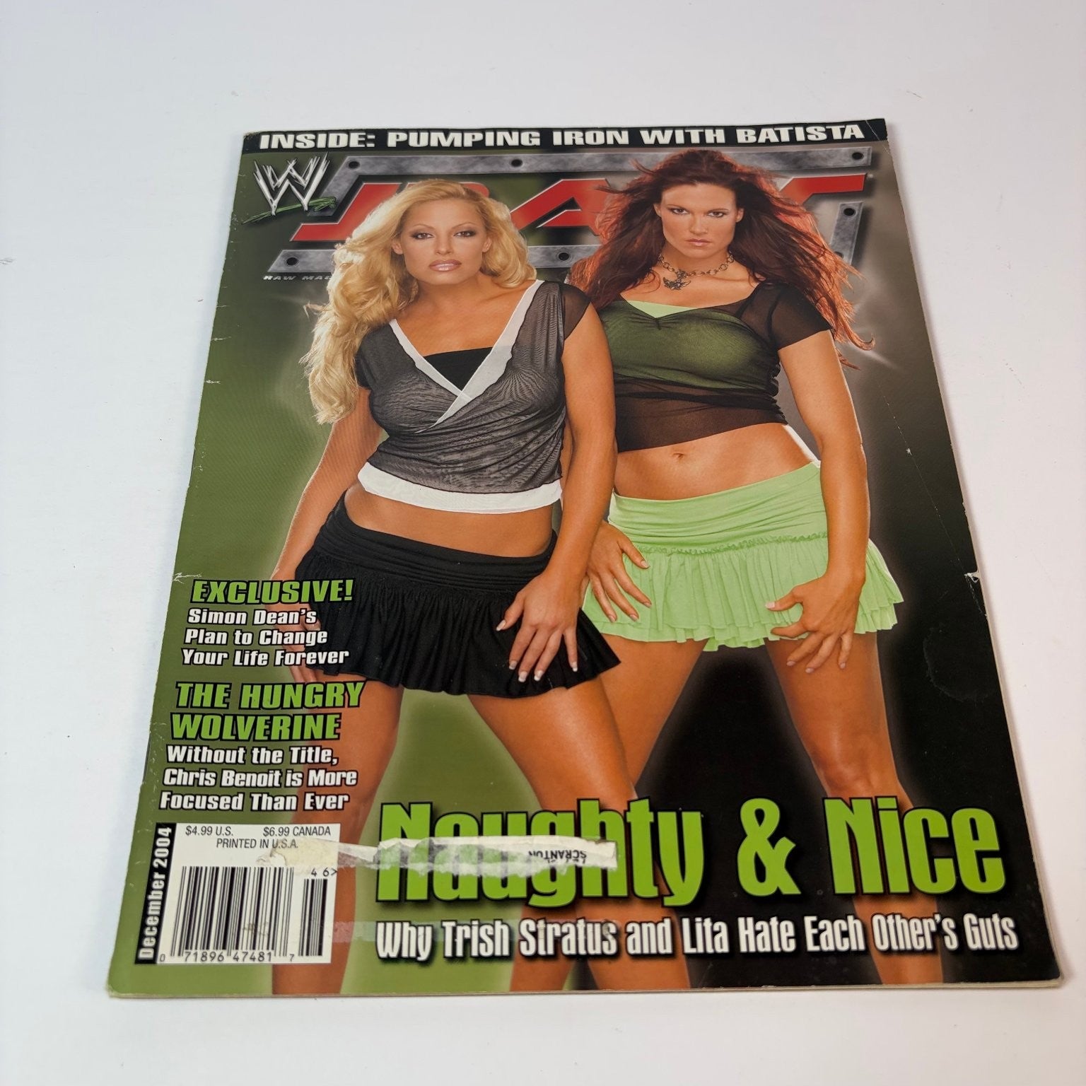 WWE Raw December 2004 Trish Stratus Lita Magazine Wrestling WWE