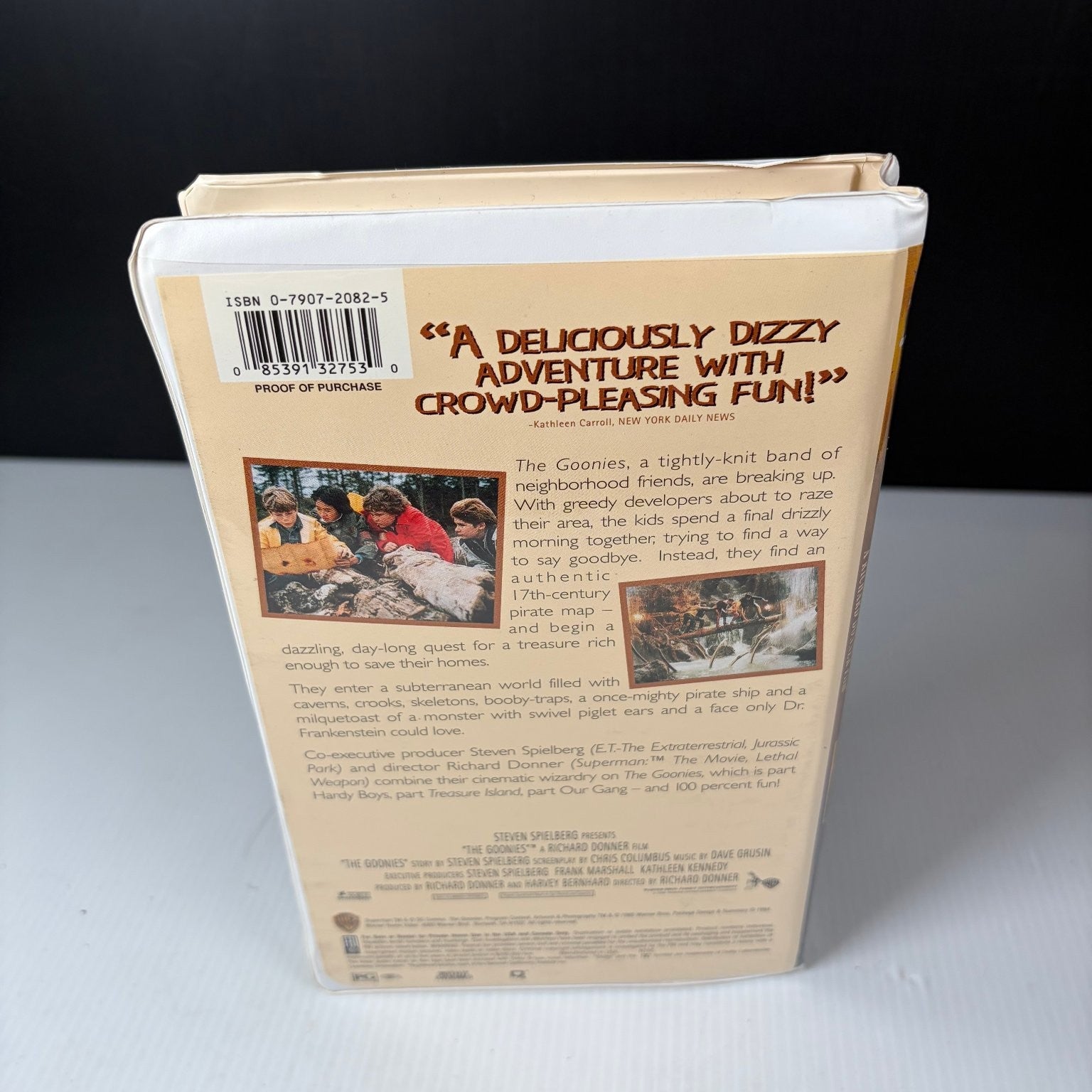 The Goonies VHS 1994 Adventure Family Original Release Warner Bros Clamshell