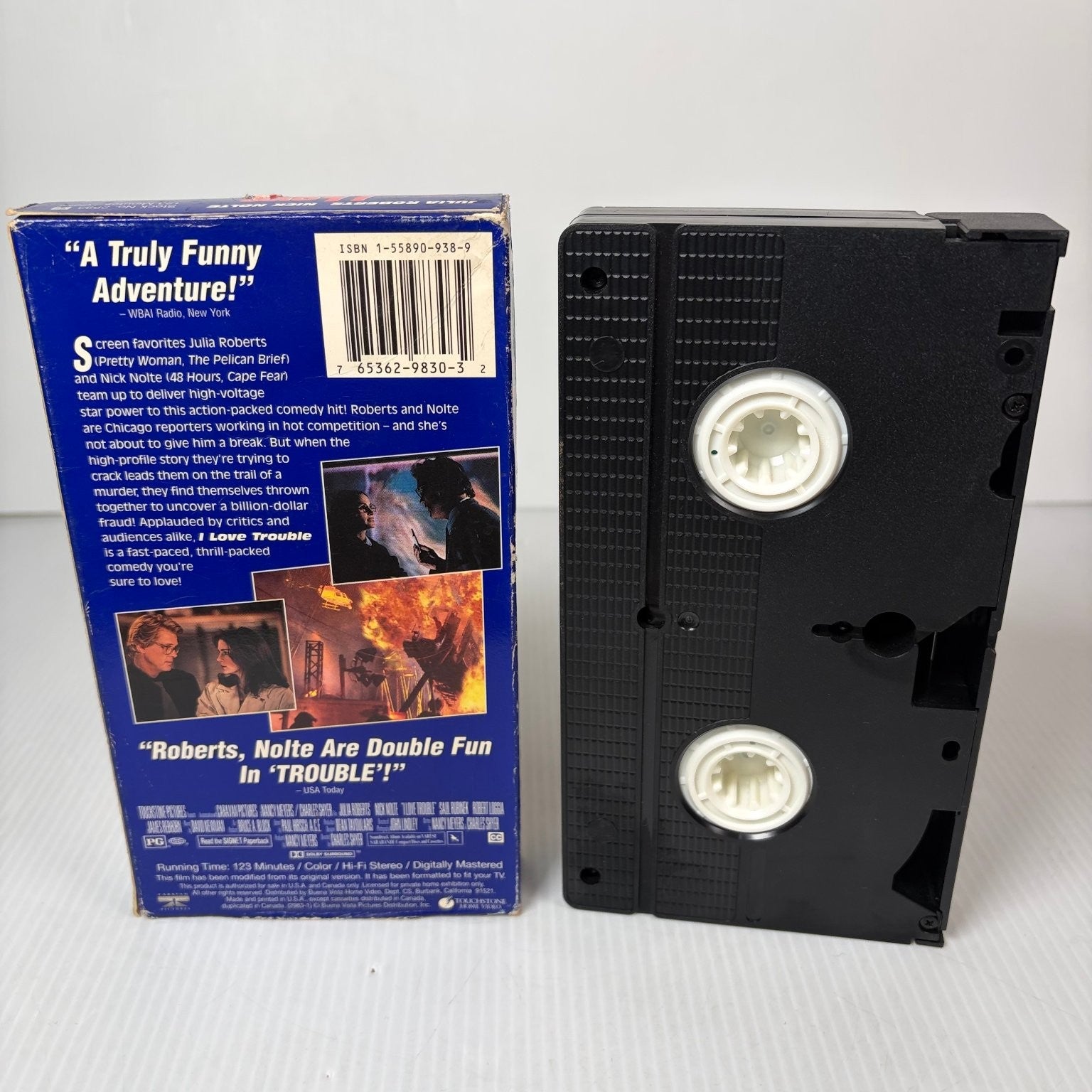I Love Trouble VHS 1994 Romantic Comedy Julia Roberts Nick Nolte Touchstone