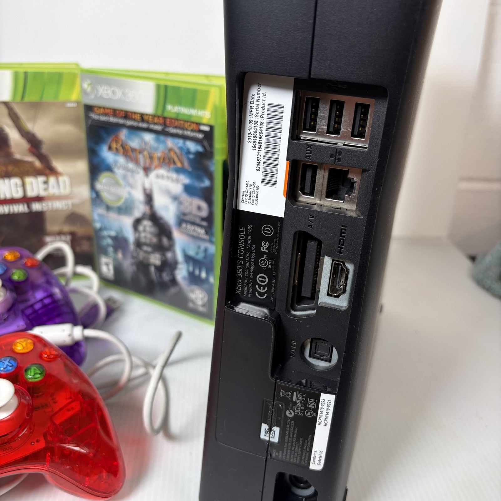Microsoft Xbox 360 1439 Model S Console 4GB with 2 Wired Controllers & 2 Games