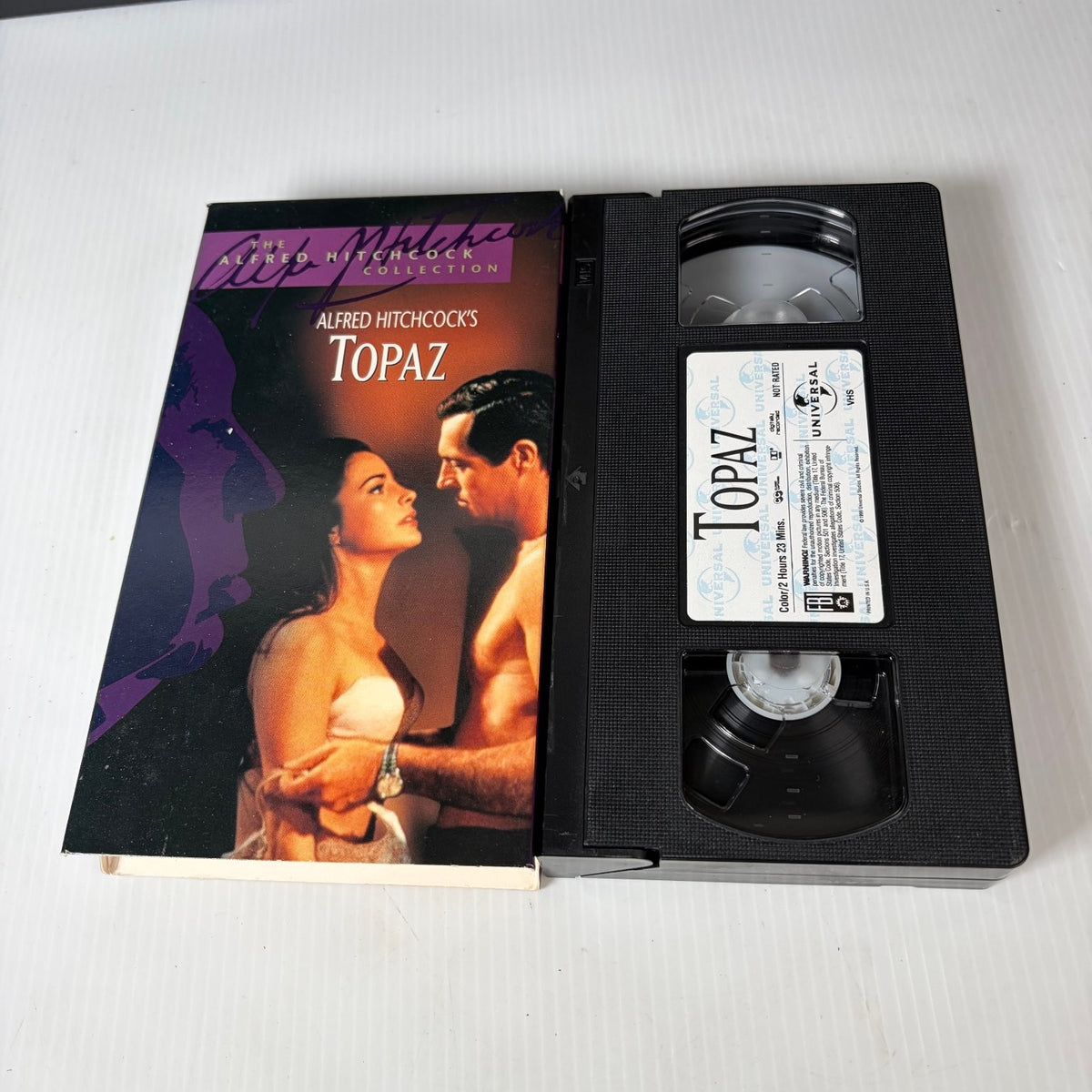 Topaz VHS 1969 Spy Thriller Alfred Hitchcock Collection Universal