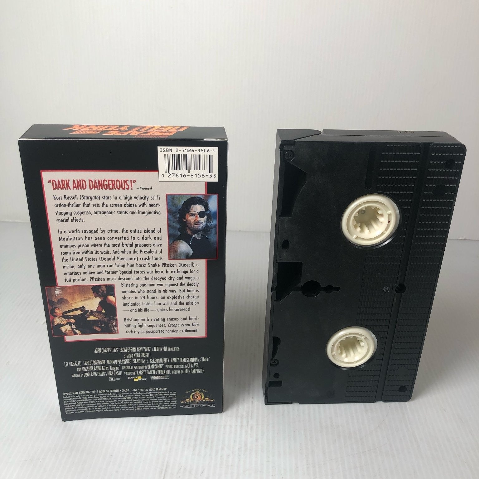Escape From New York VHS 1981 Sci-Fi Action MGM Movie Time Kurt Russell