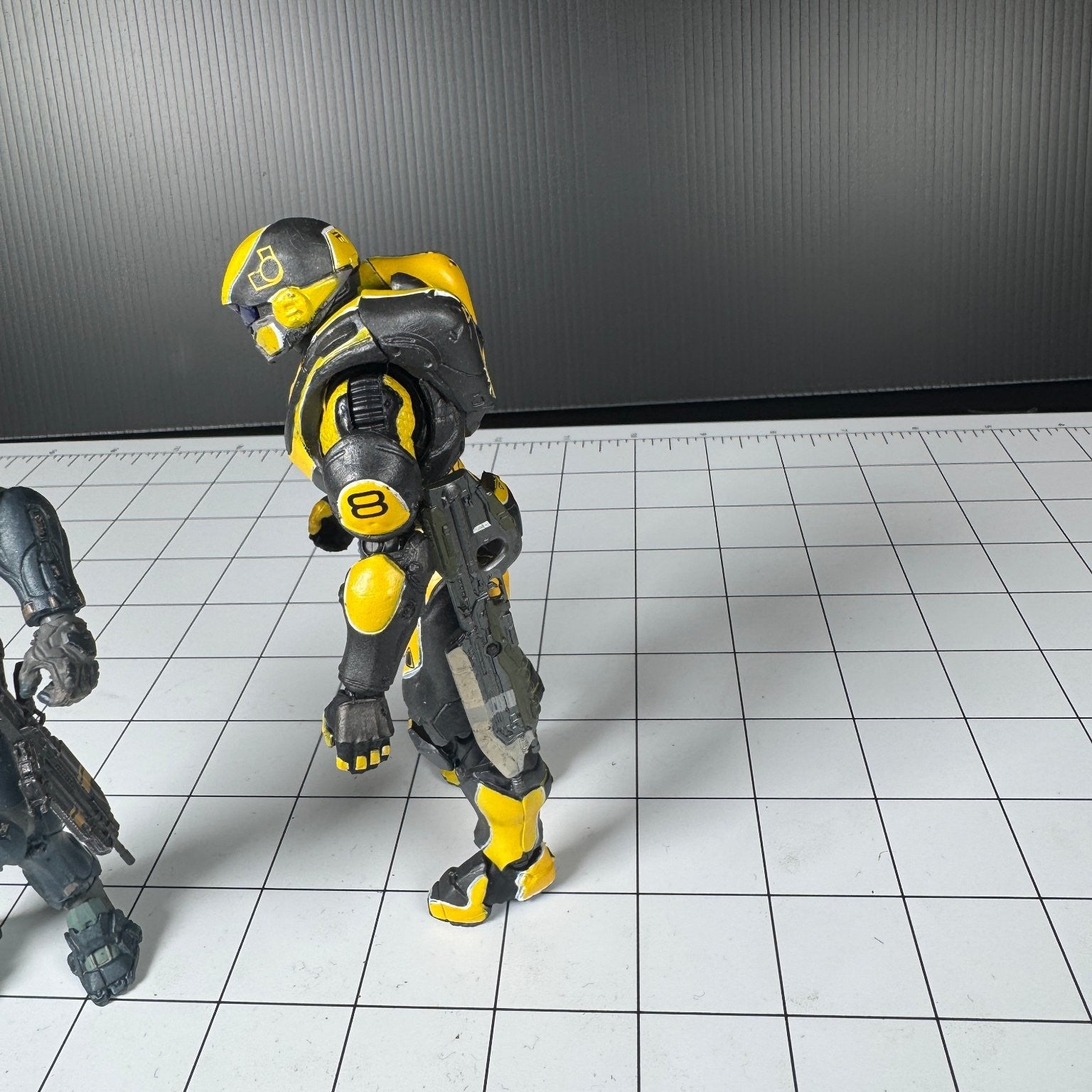 Halo Spartan Lot of 2 McFarlane Figures Locke Alpha Crawler & Athlon w/ Rifles