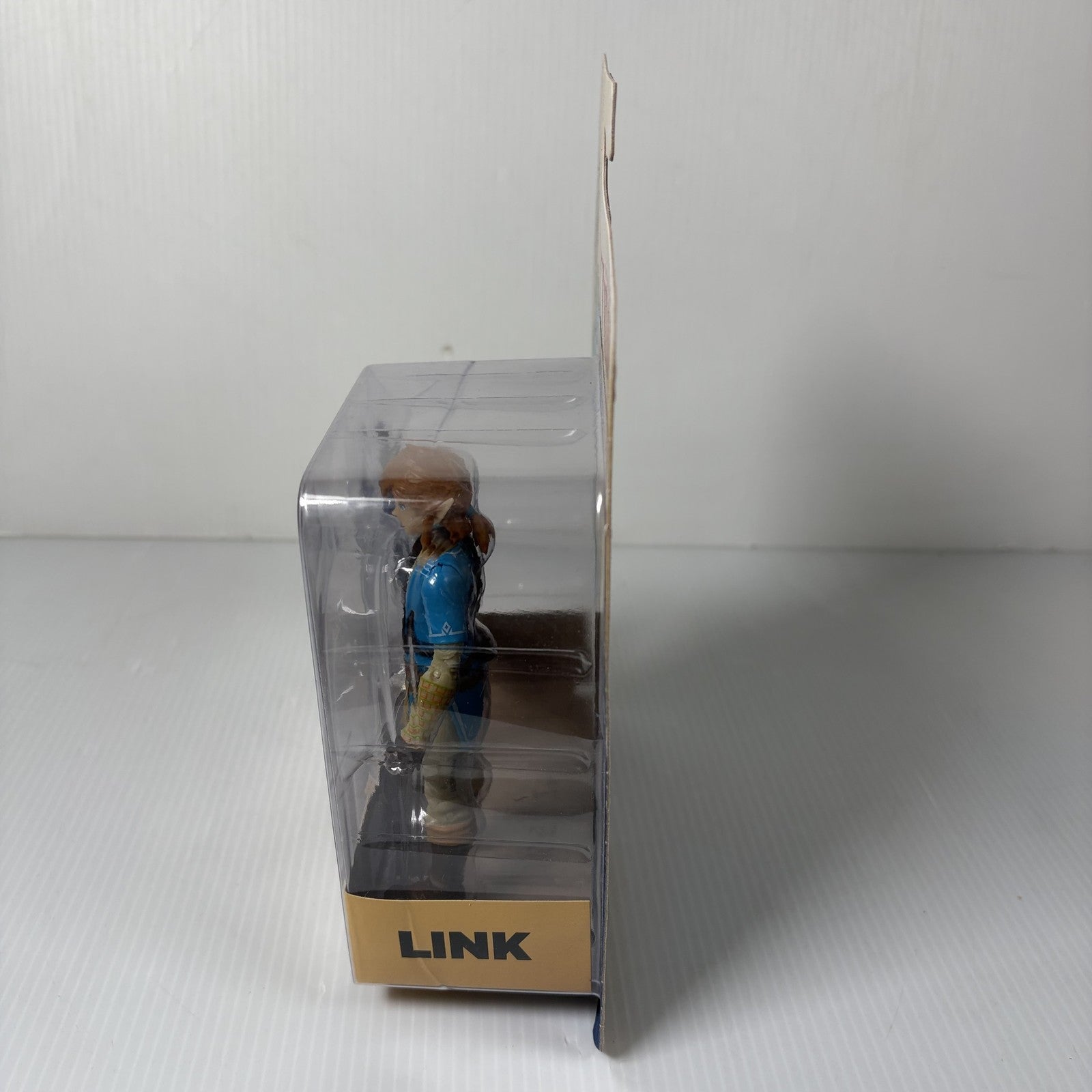 The Legend of Zelda Link Action Figure Jakks Pacific Master Sword Shield