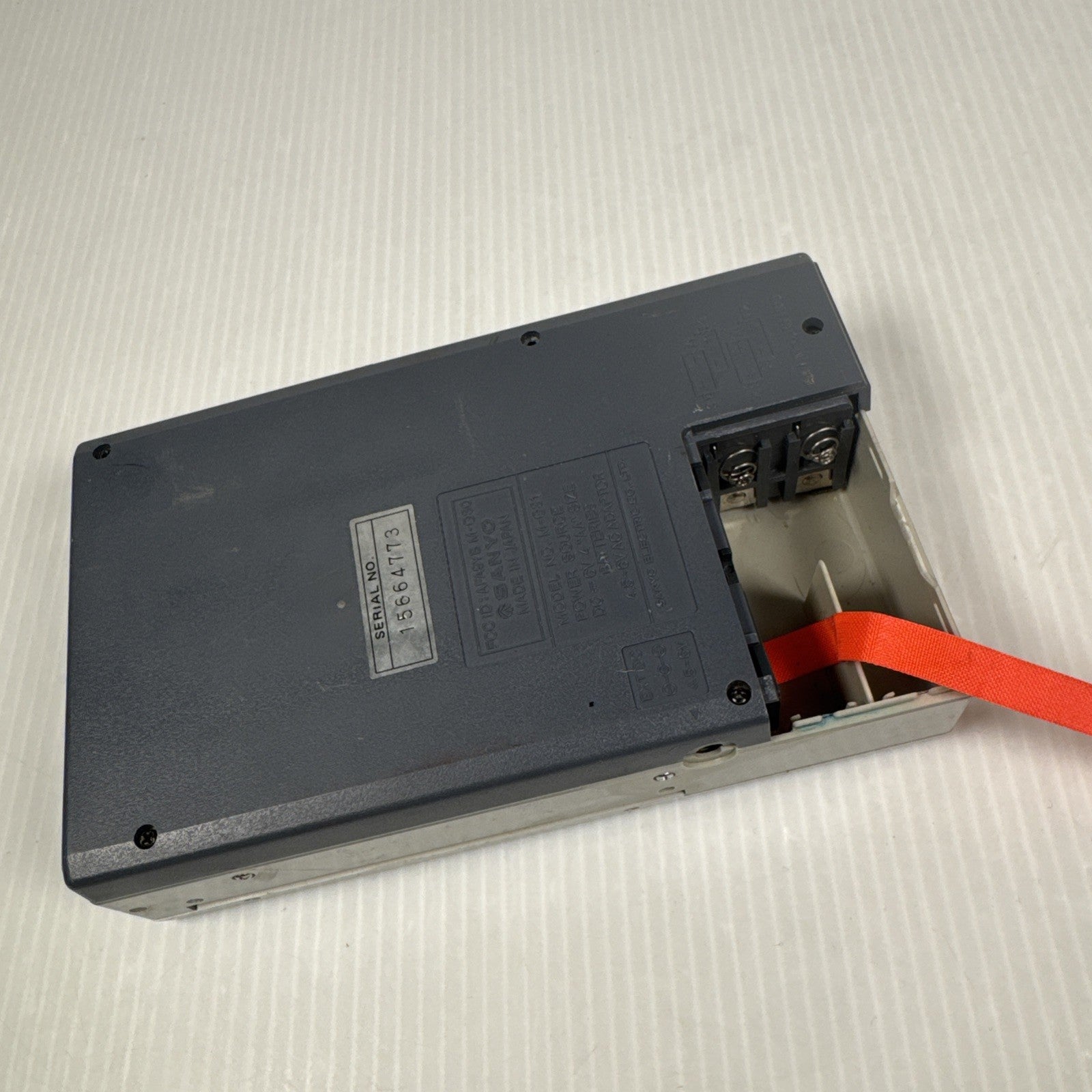 Vintage Sanyo M-G31 FM/AM Portable Cassette Player AS IS For Parts / Repair