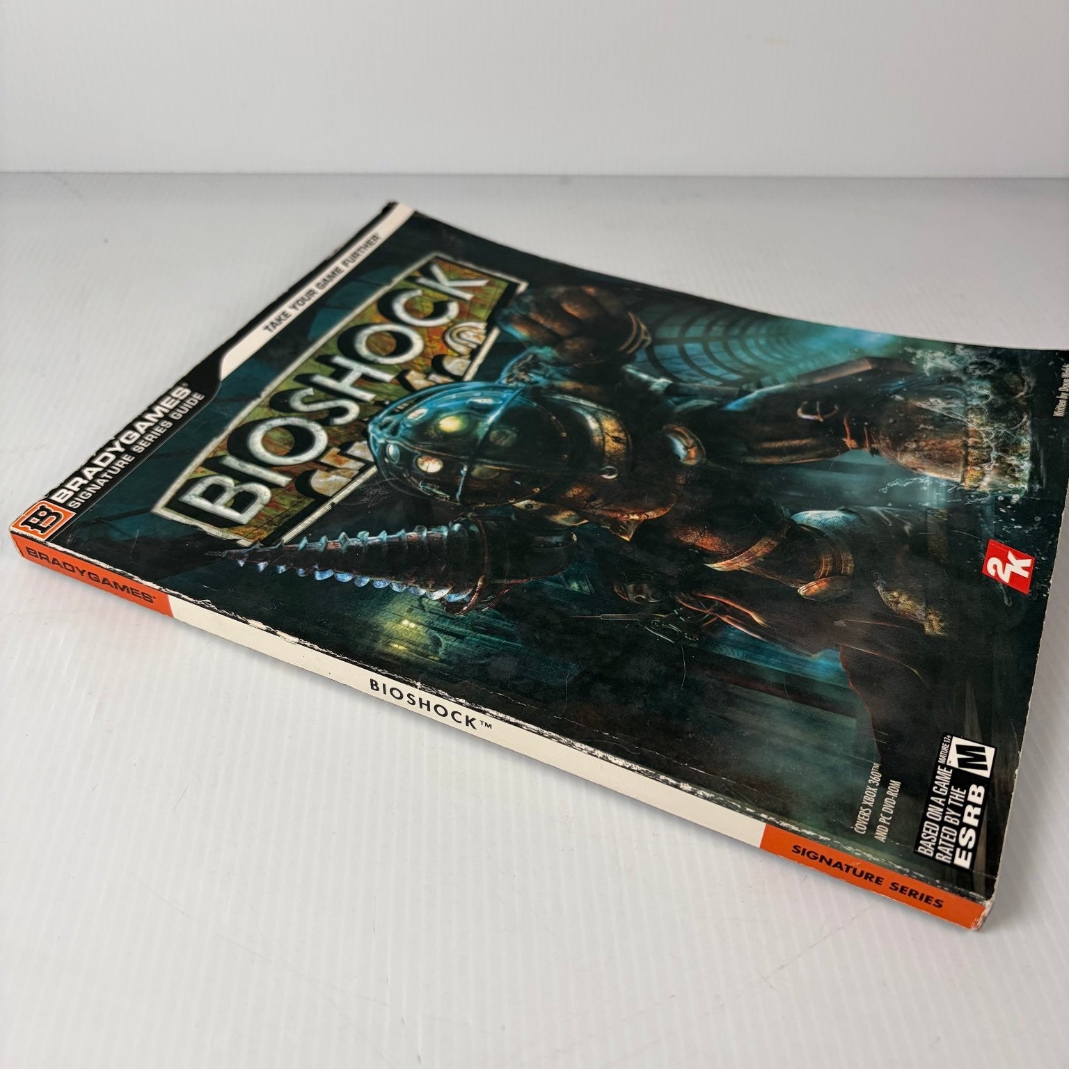 BioShock Xbox 360 PC Strategy Guide BradyGames Signature Series w/ Poster