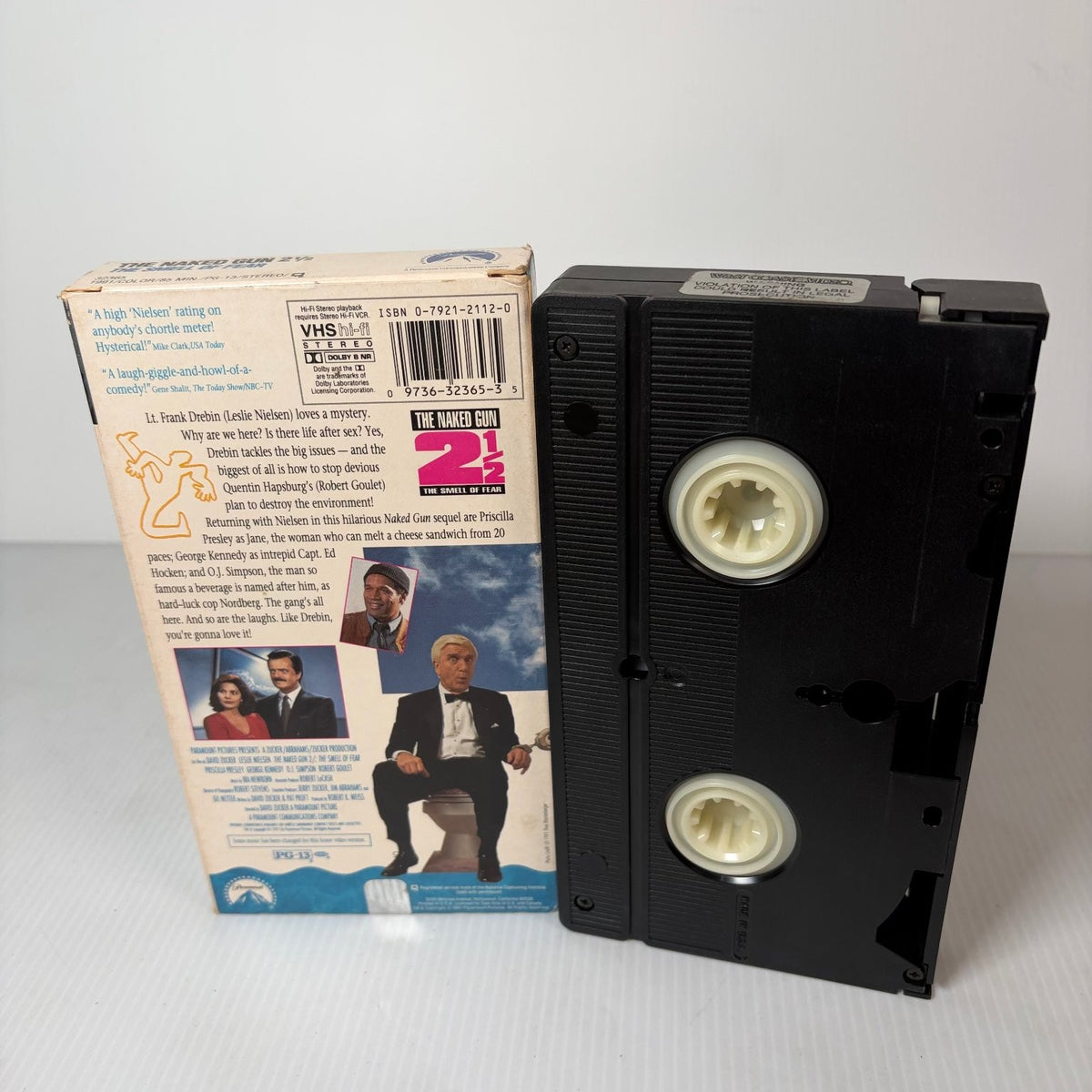 Naked Gun 2 1/2 The Smell of Fear VHS 1991 Comedy Leslie Nielsen Paramount