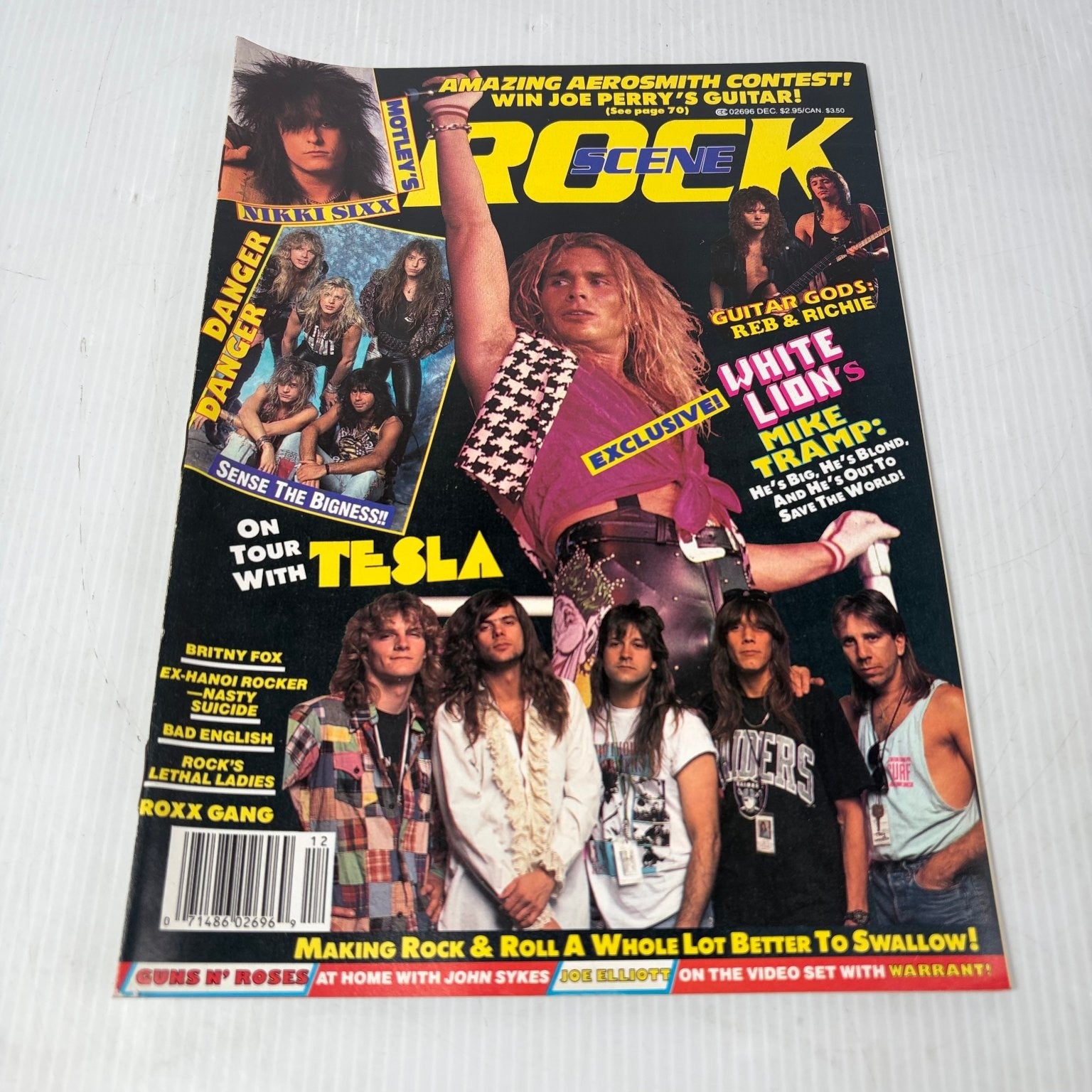 Rock Scene Magazine December 1989 David Lee Roth Motley Crue Tesla Rock