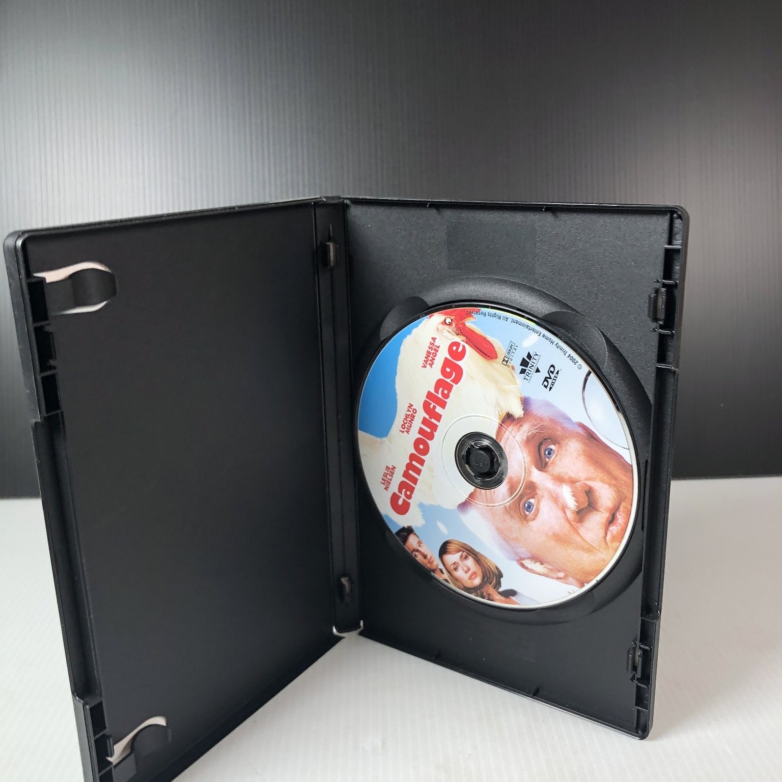 Camouflage DVD 2004 Leslie Nielsen Comedy Special Features