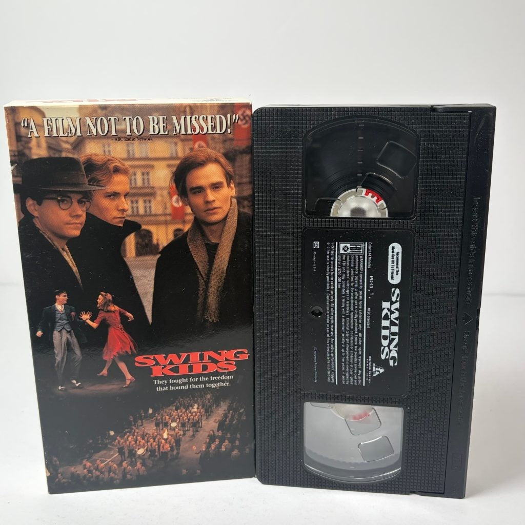 Swing Kids VHS 1993 Hollywood Pictures Christian Bale Robert Sean Leonard WWII