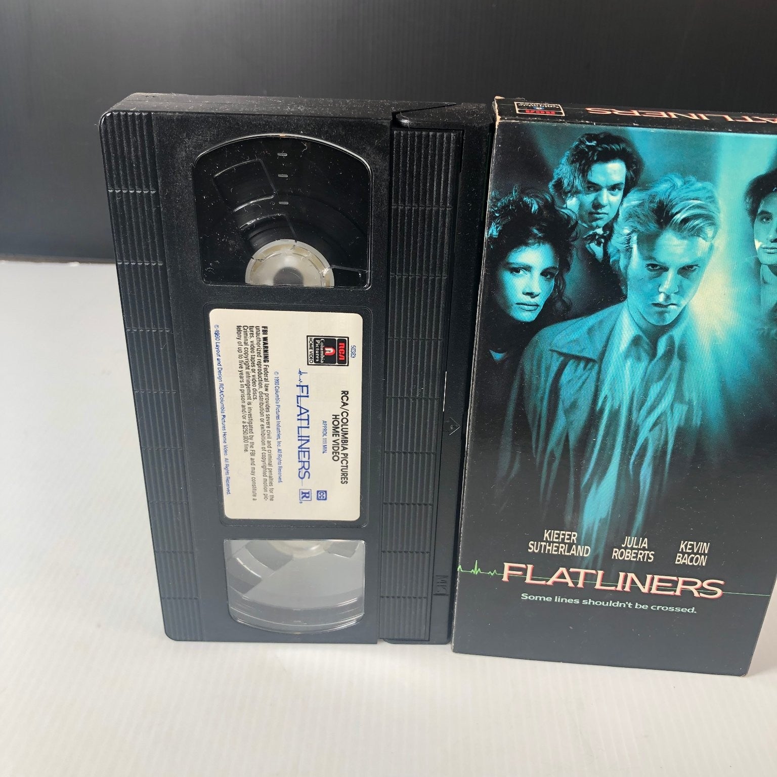 Flatliners VHS 1990 Thriller Original Release Julia Roberts Kevin Bacon