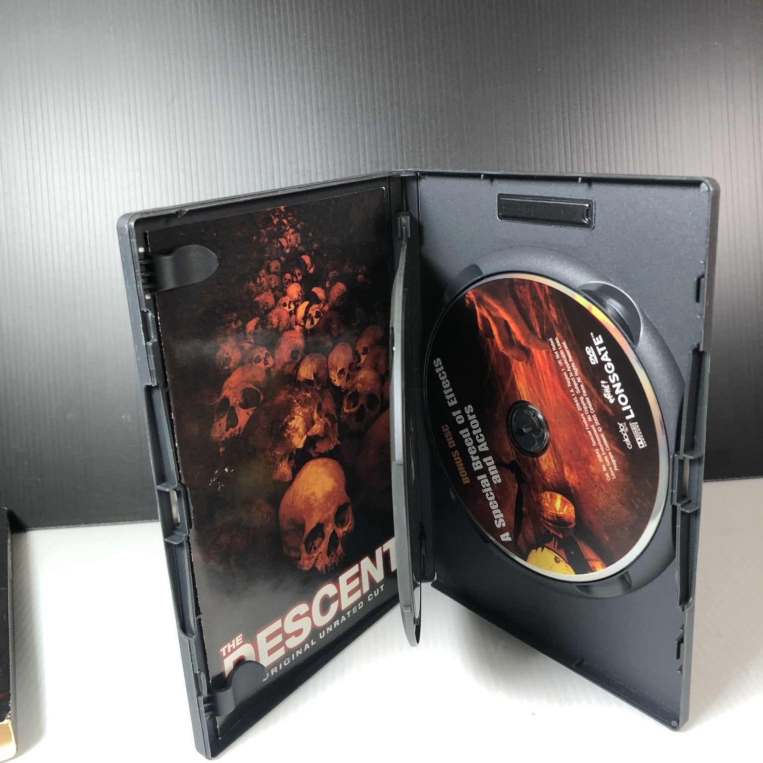 The Descent DVD 2005 Original Unrated Cut Horror Thriller