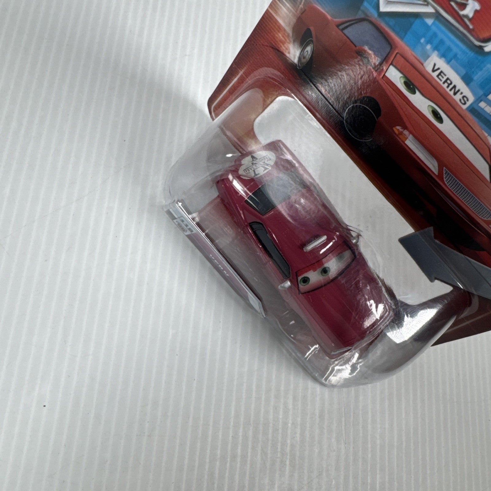 Disney Pixar Cars #119 | VERN Taxi | Lenticular Eyes Diecast Speedway