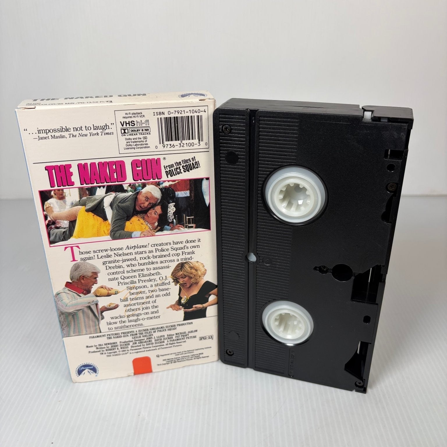 The Naked Gun VHS 1988 Comedy Leslie Nielsen Paramount Pictures