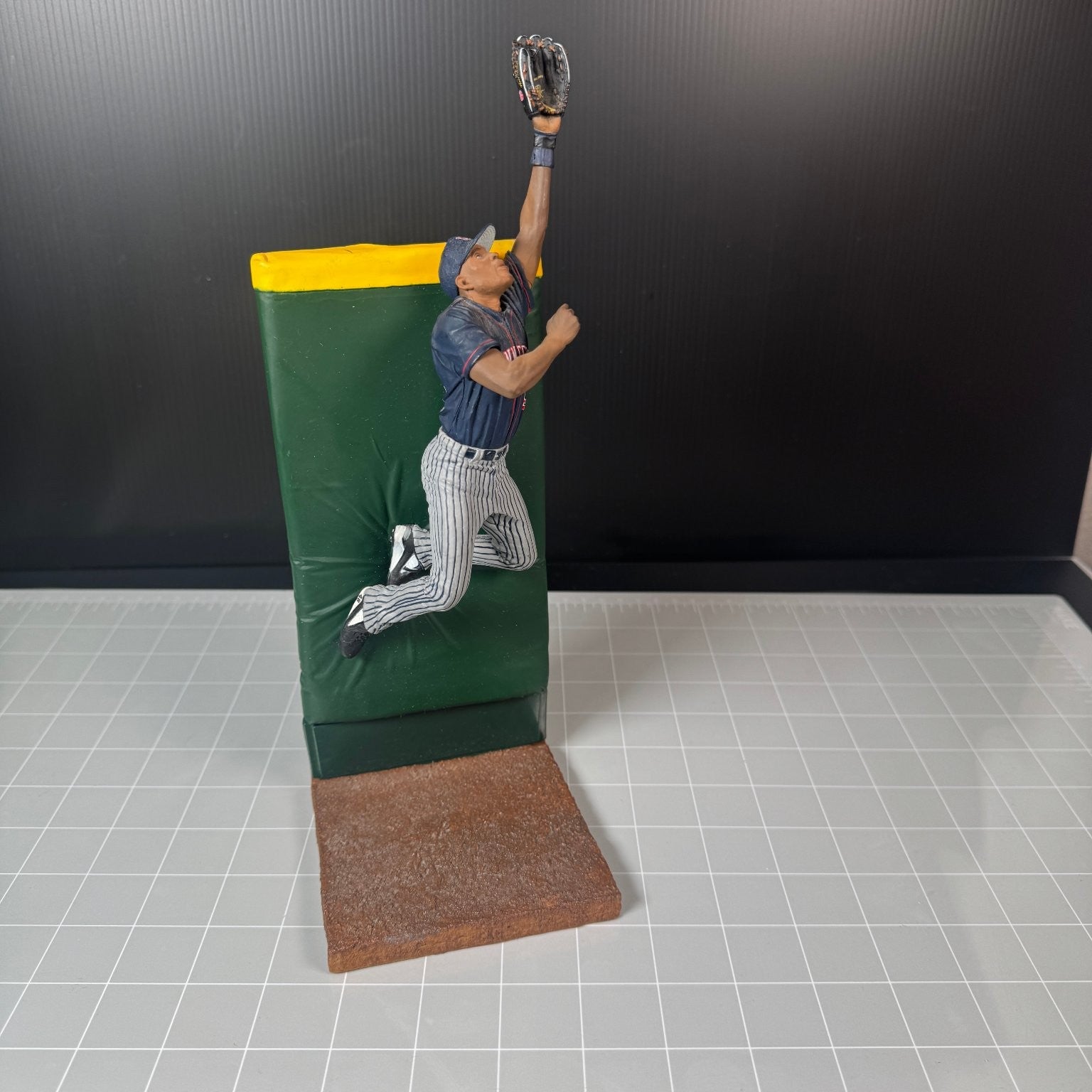 Josh Hunter MLBPA 2003 Baseball Figure Wall Catcher Display McFarlane