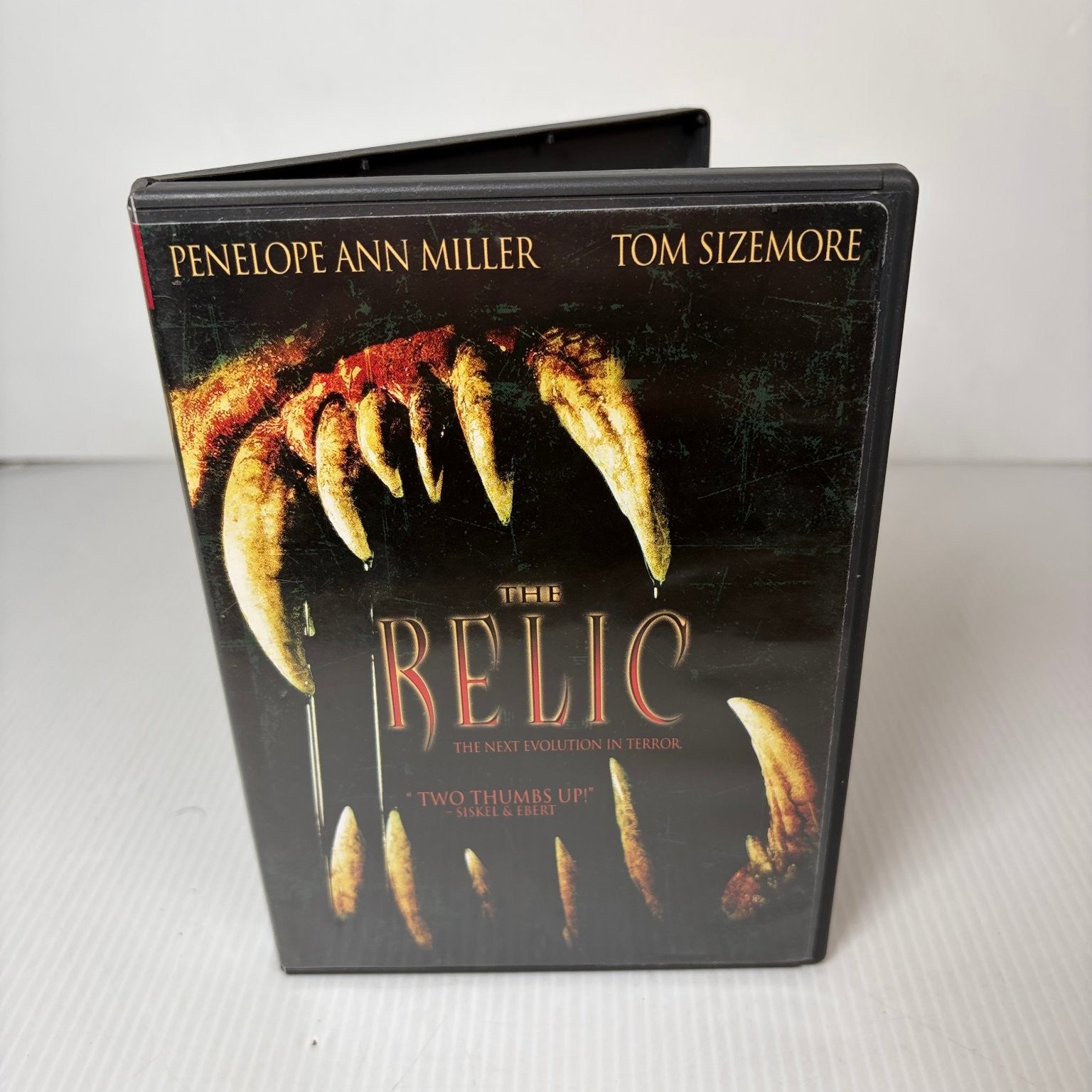 The Relic DVD 1997 Widescreen Penelope Ann Miller Tom Sizemore Peter Hyams
