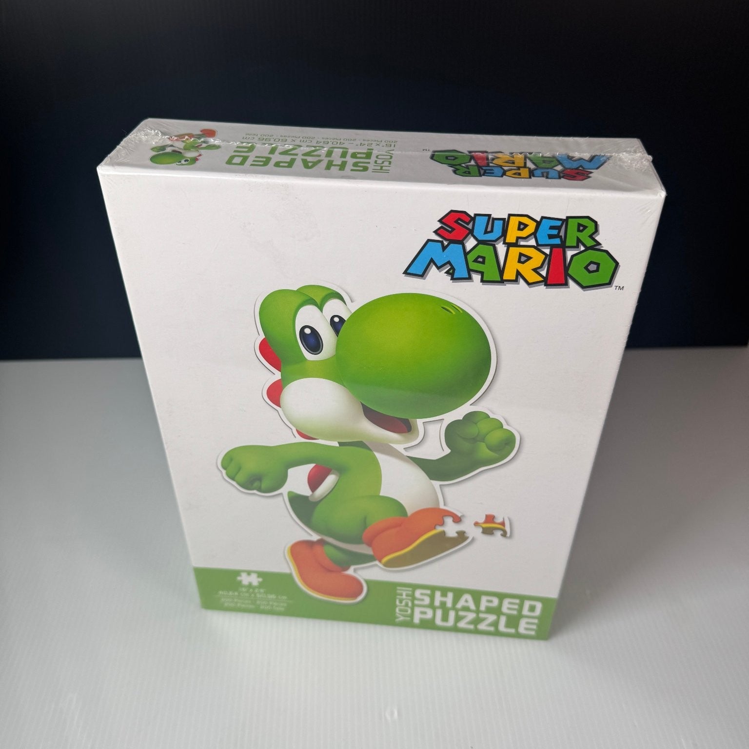 Super Mario Yoshi Shaped Puzzle USAopoly 200 Piece Jigsaw Puzzle