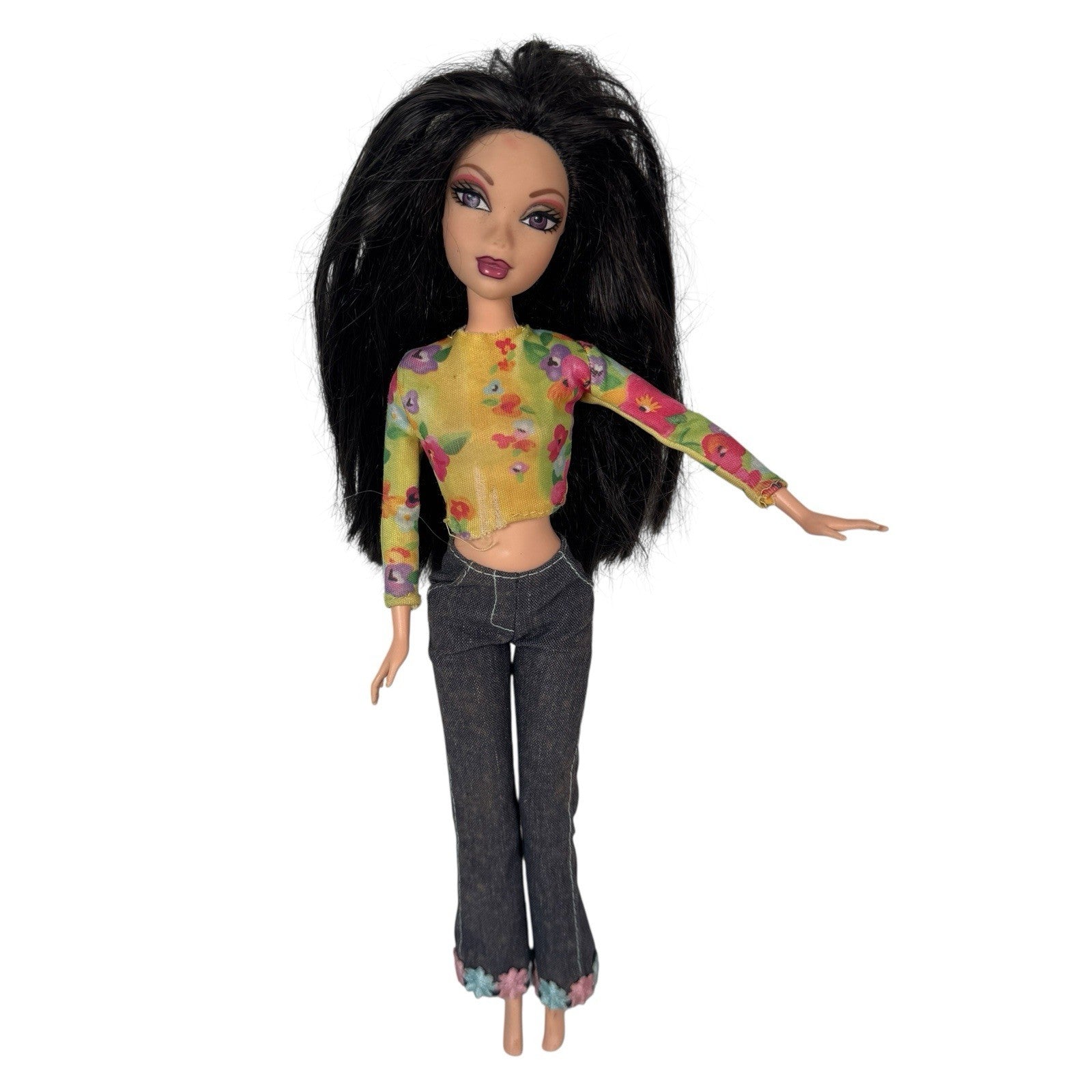 Vintage Y2K Barbie My Scene Nolee Doll w/ Flower Flares