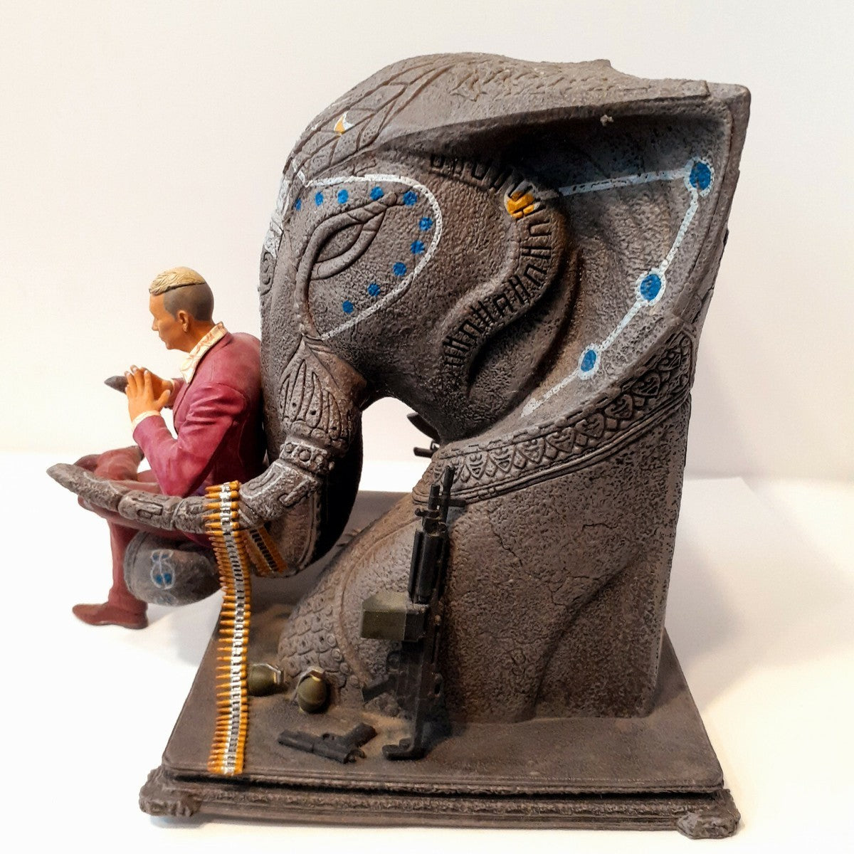 Pagan Min Figurine Statue on Elephant Throne FAR CRY 4 Kyrat UBI Collectibles