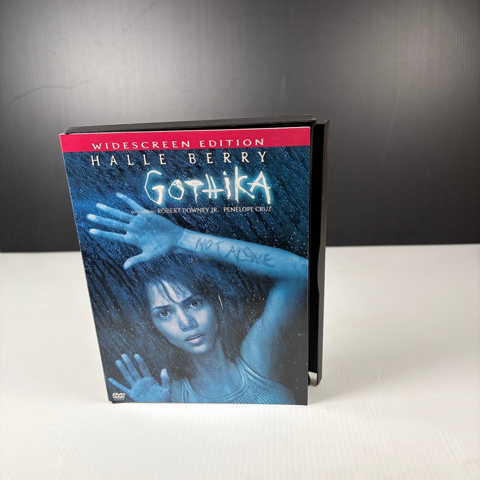 Gothika DVD 2003 Widescreen Halle Berry Robert Downey Jr. Limp Bizkit