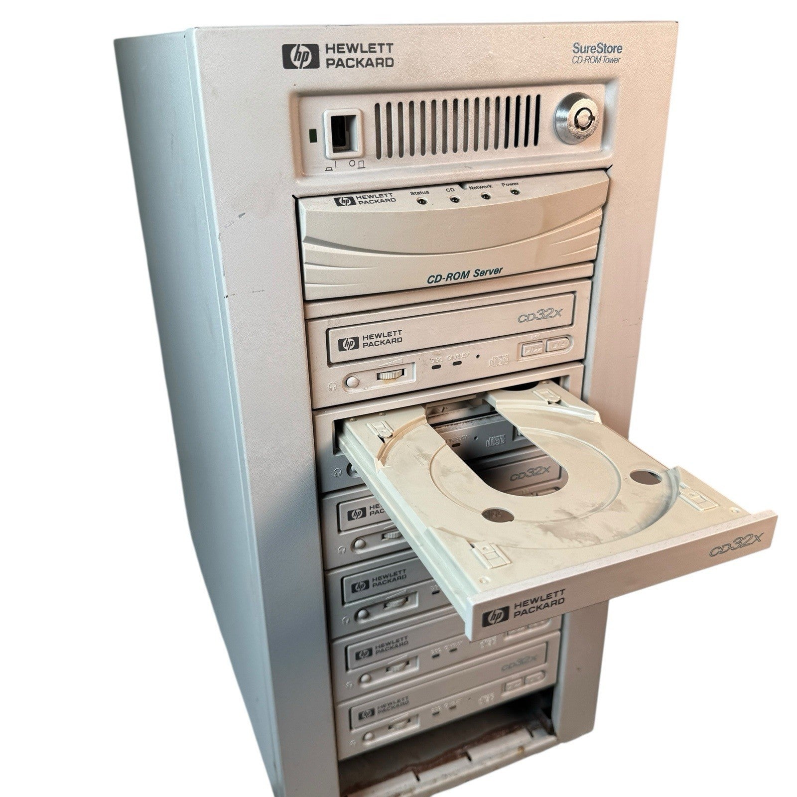 HP SureStore J3276A CD-ROM Tower Server with 6 HP CD-32X Drives & Key AS IS