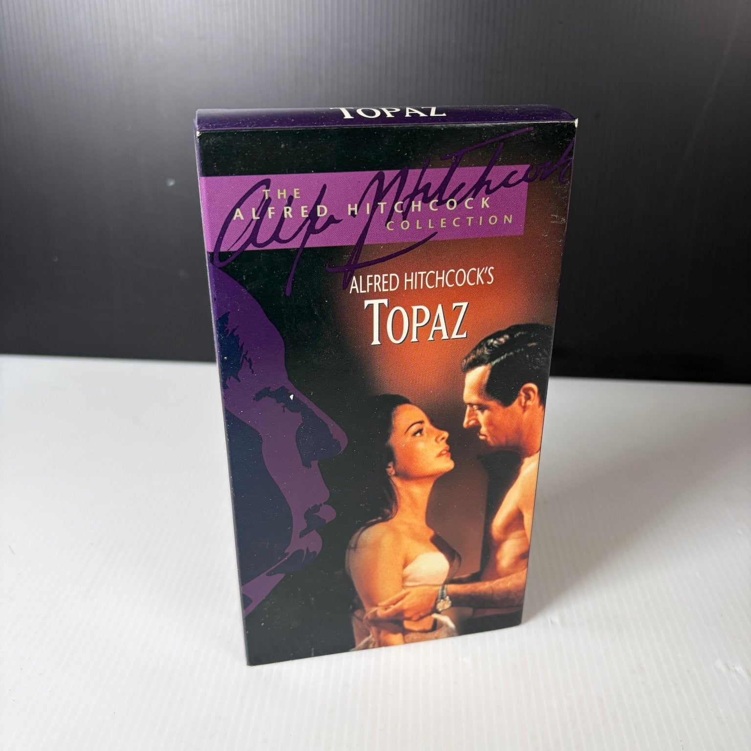 Topaz VHS 1969 Spy Thriller Alfred Hitchcock Collection Universal