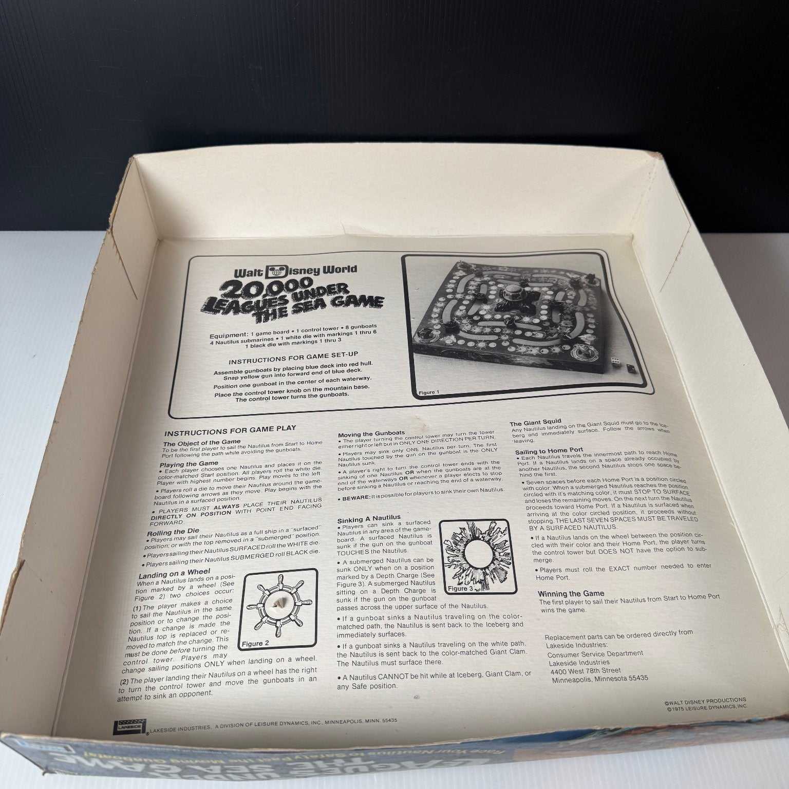 Disney World 20,000 Leagues Under The Sea Game Lakeside Board Game Complete