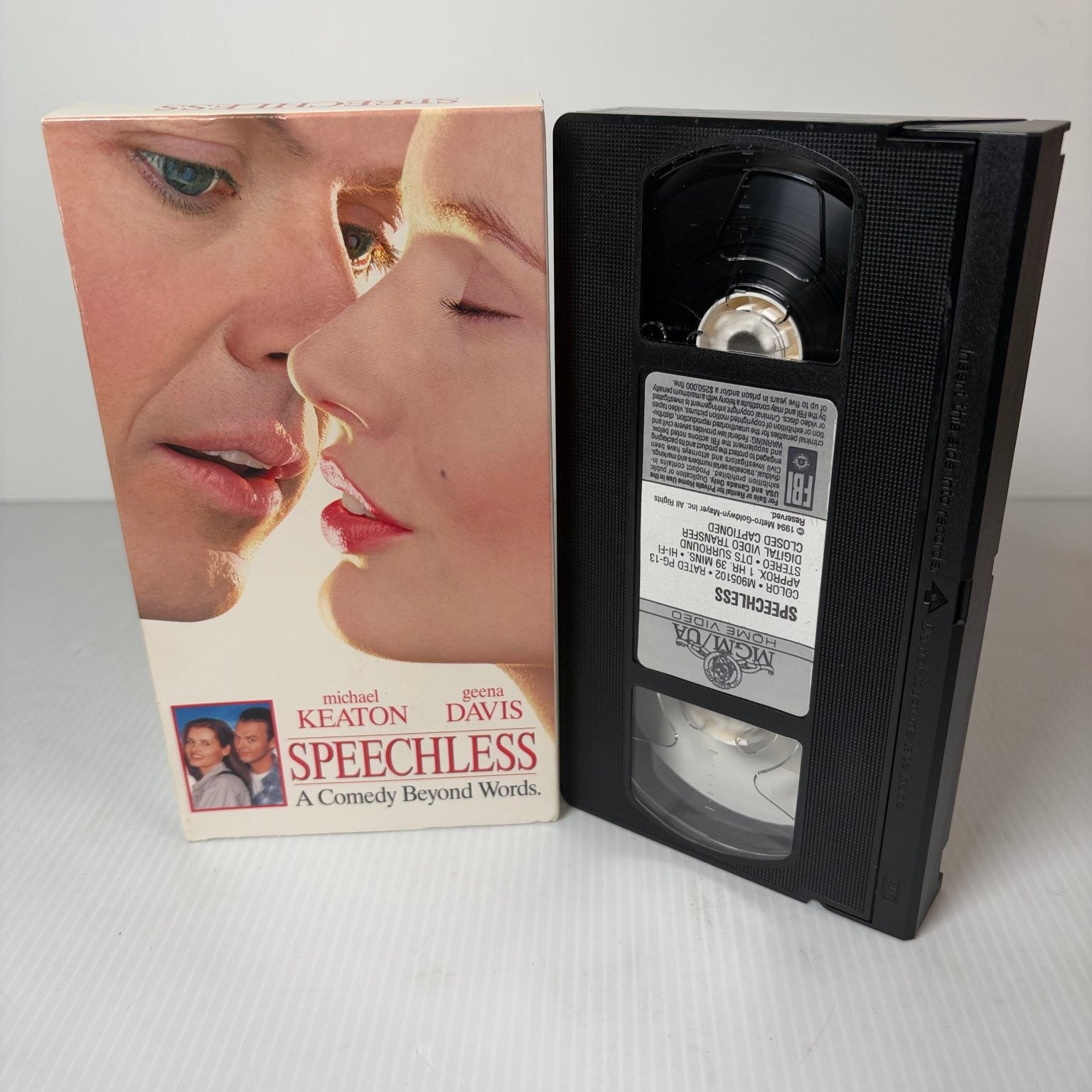Speechless VHS 1994 Romantic Comedy Michael Keaton Geena Davis MGM UA