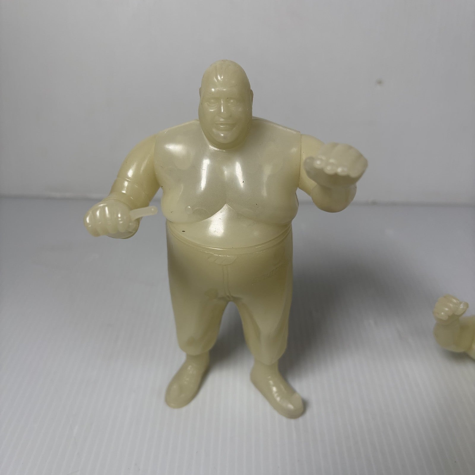 Legends of Pro Wrestling Glow in the Dark Figures Set of 4 WWF Bundy, Butcher