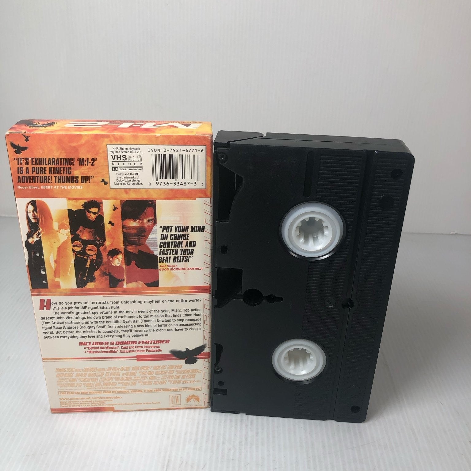 Mission Impossible 2 VHS 2000 Action Thriller John Woo Tom Cruise Paramount