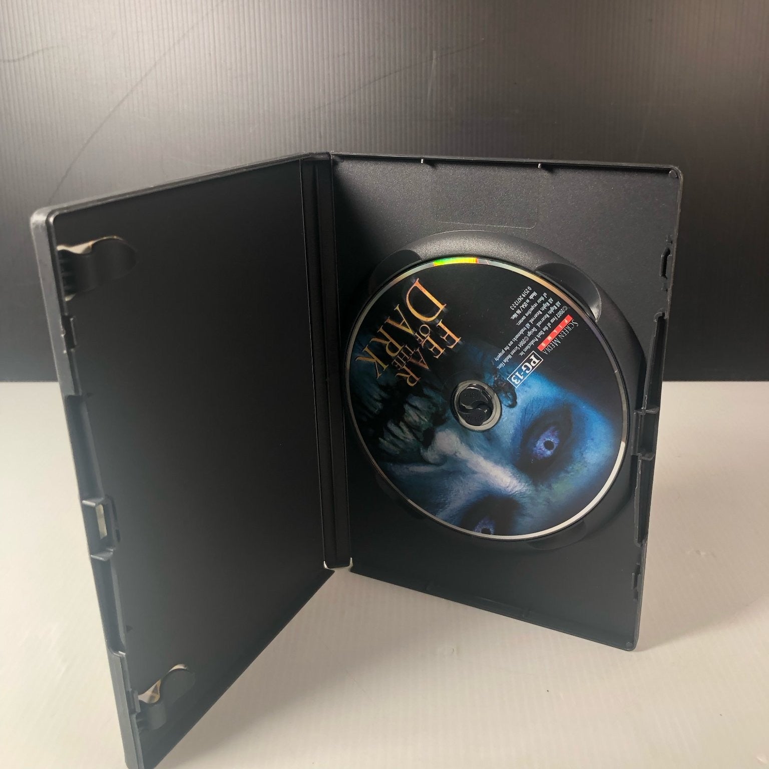 Fear of the Dark DVD 2003 Horror Kevin Zegers Jesse James Screen Media